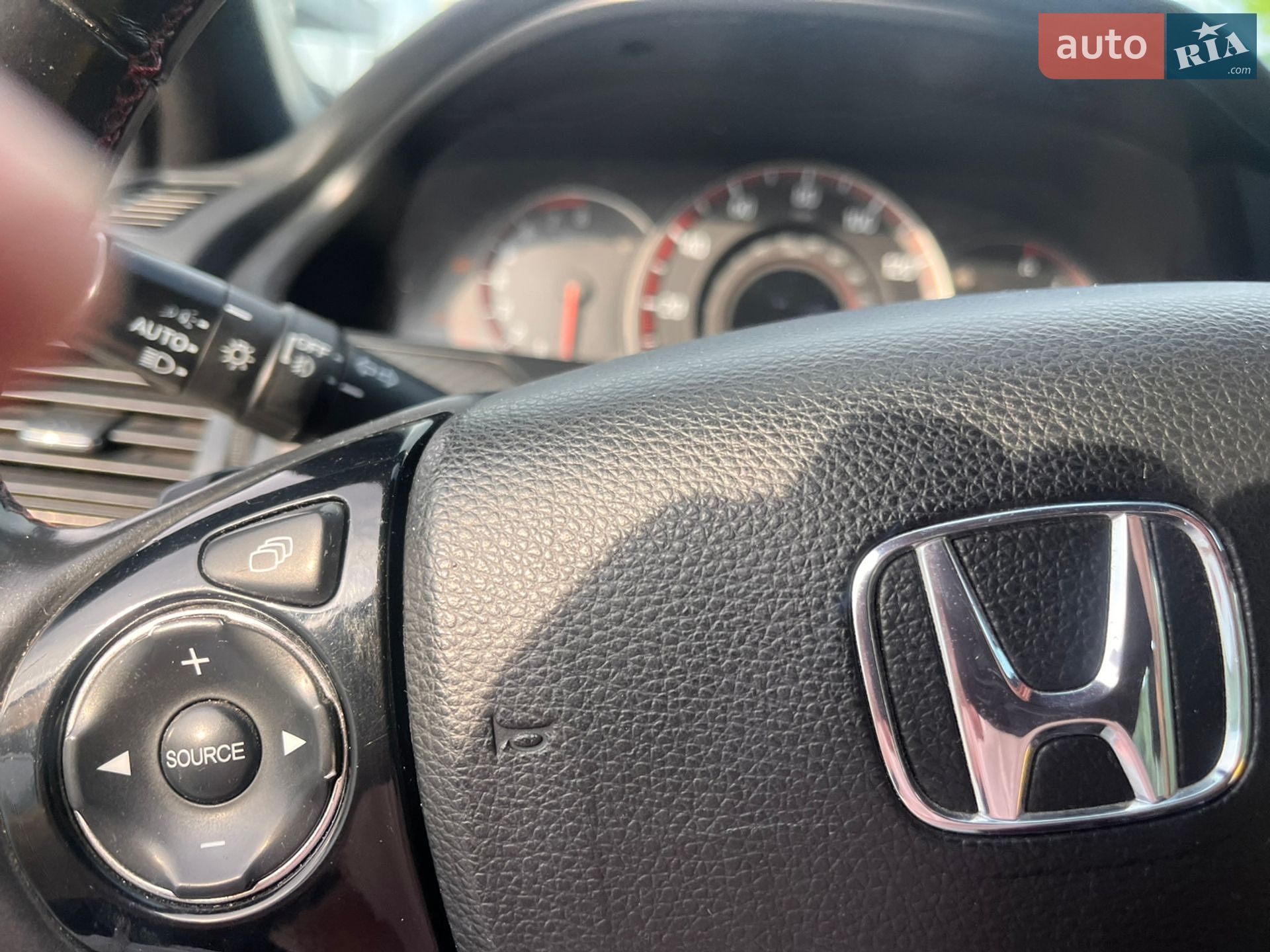 Honda Accord 2017 VIN 1HGCR2F19HA198860 фото оголошення 20 з 25