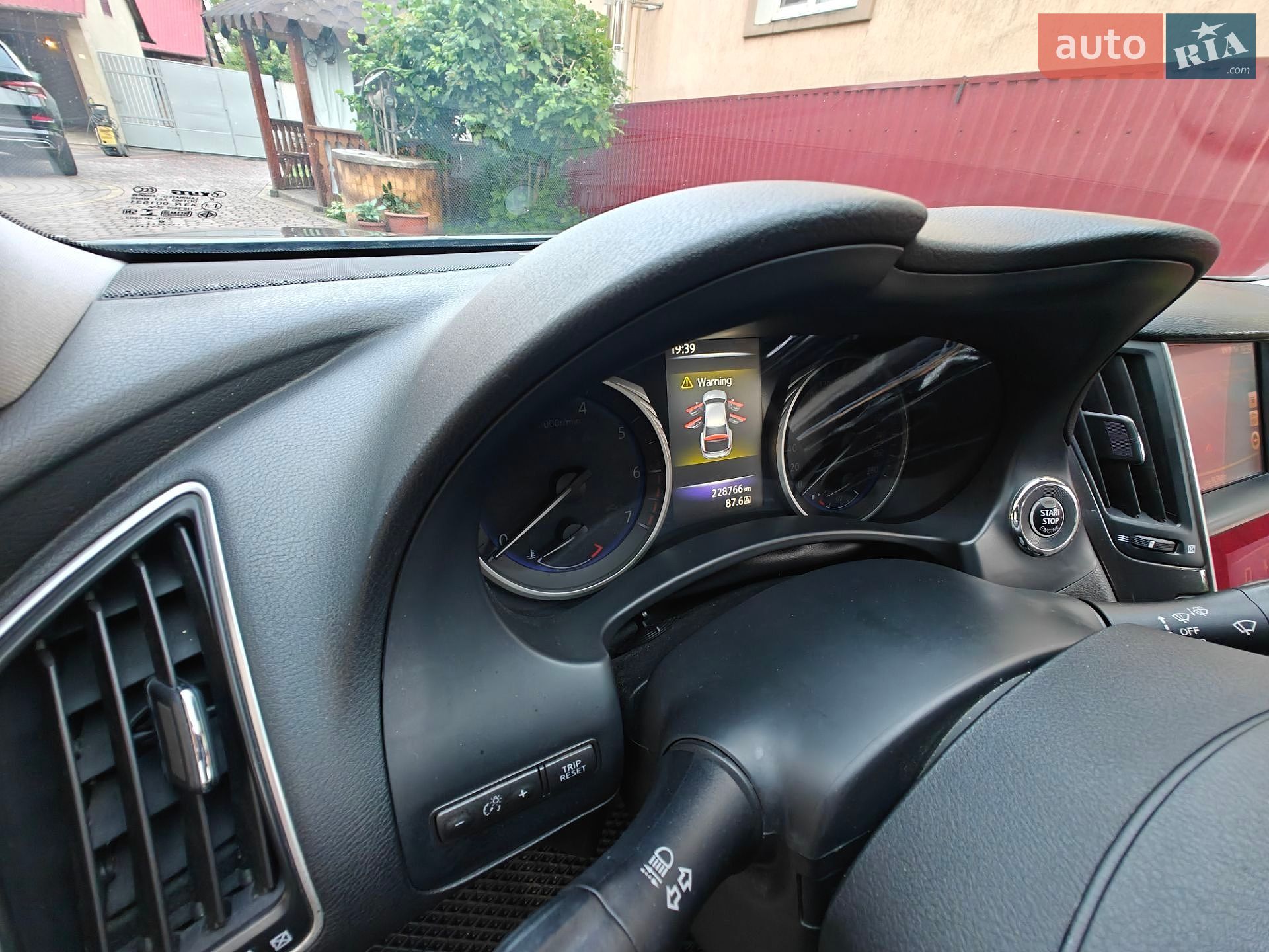 Infiniti Q50 2015 VIN JN1BDAV37U0241358 фото оголошення 2 з 24