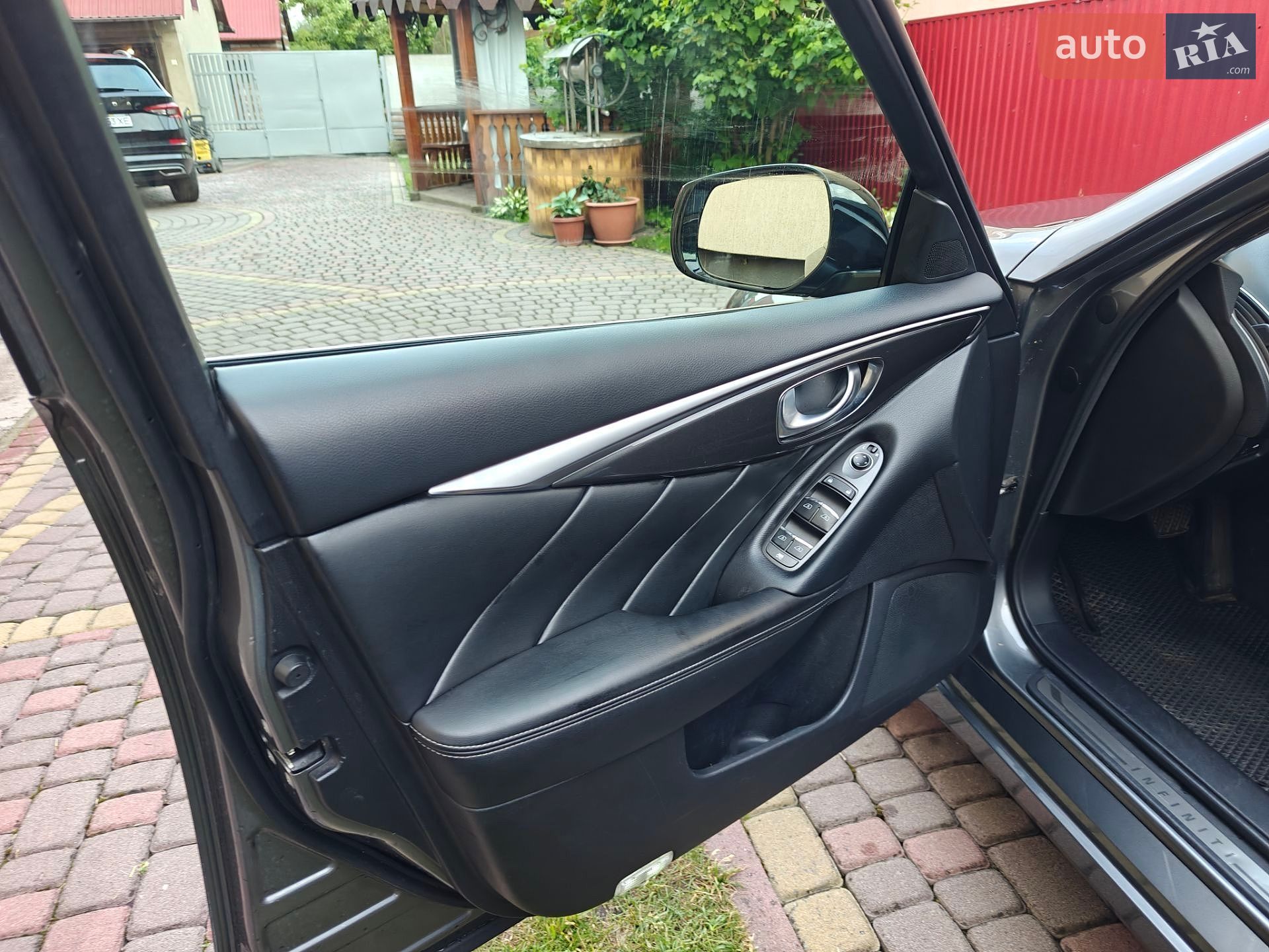Infiniti Q50 2015 VIN JN1BDAV37U0241358 фото оголошення 11 з 24