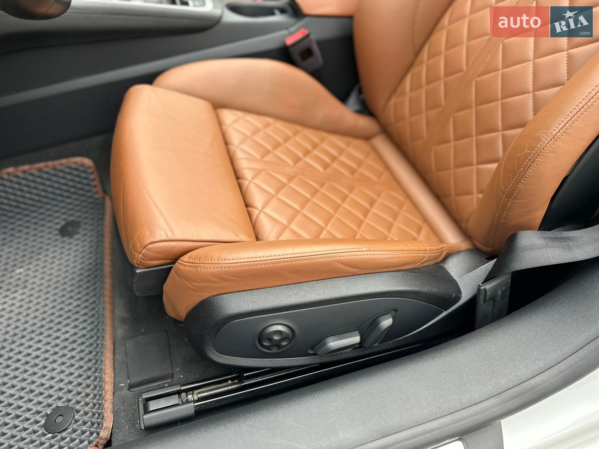 Audi TT 2018 VIN TRUT5CFV6J1013923 фото оголошення 24 з 42