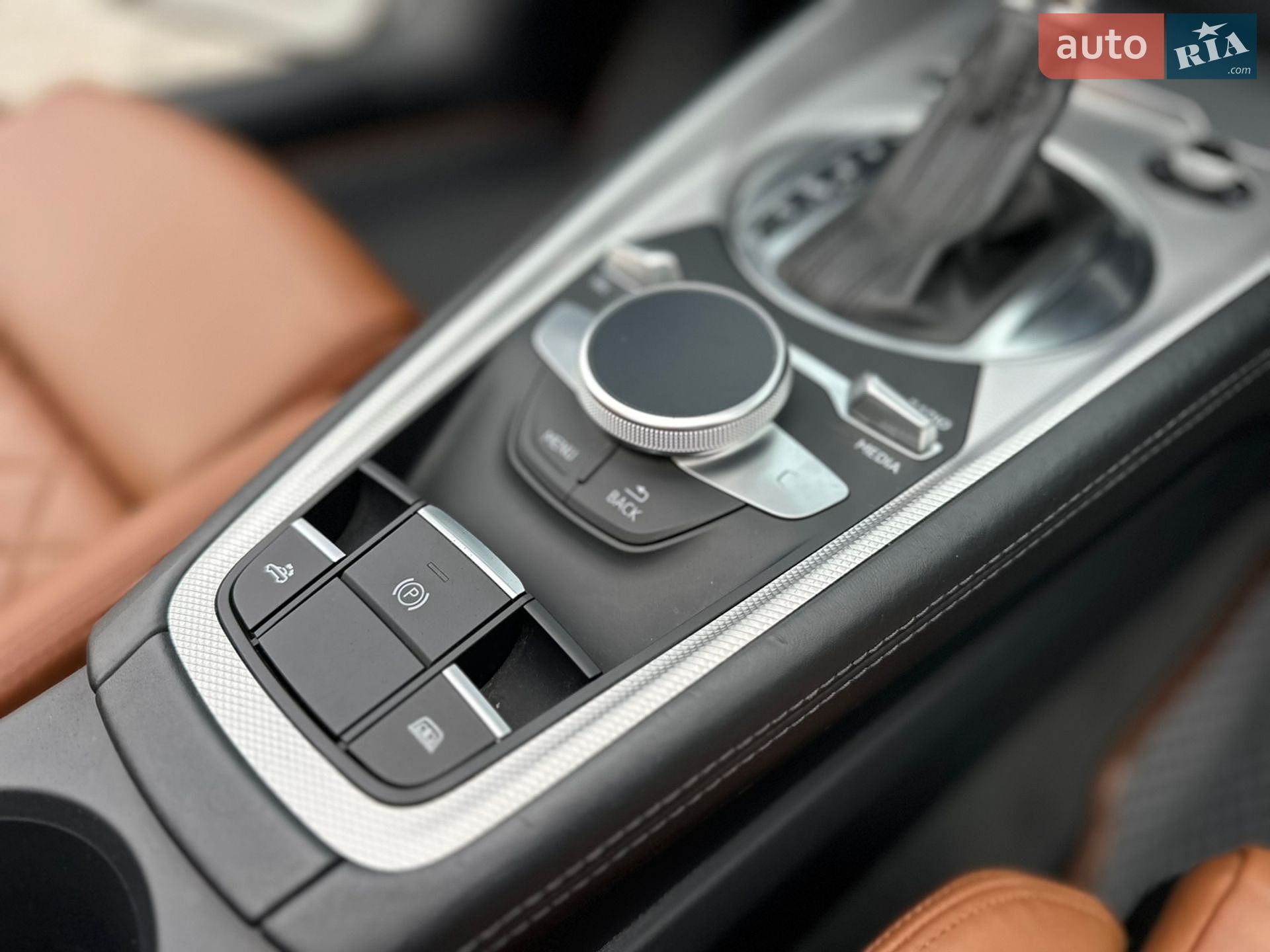 Audi TT 2018 VIN TRUT5CFV6J1013923 фото оголошення 33 з 42