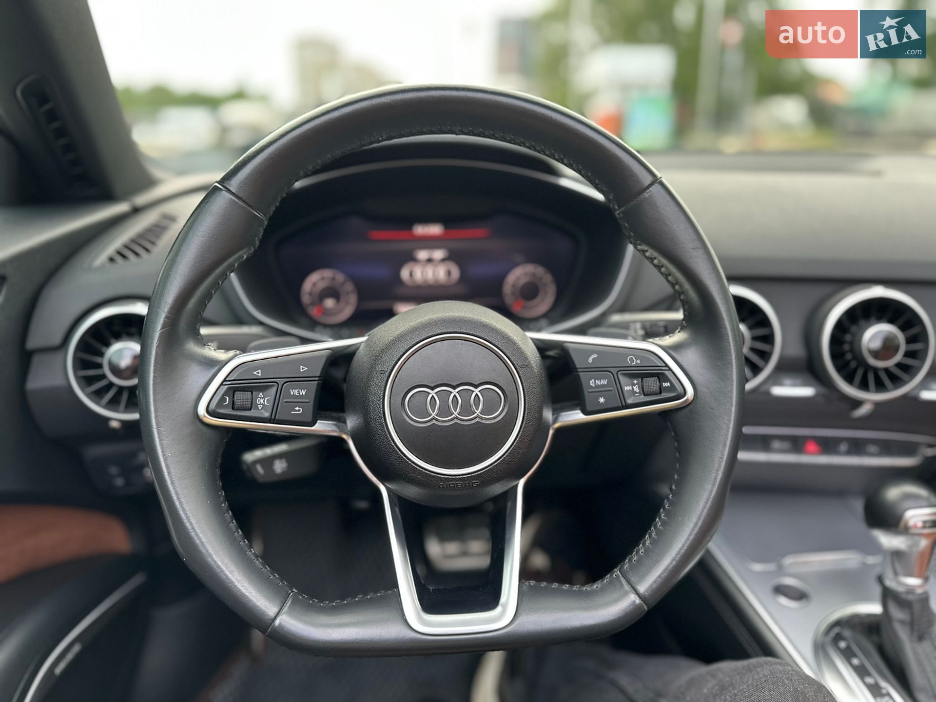 Audi TT 2018 VIN TRUT5CFV6J1013923 фото оголошення 40 з 42