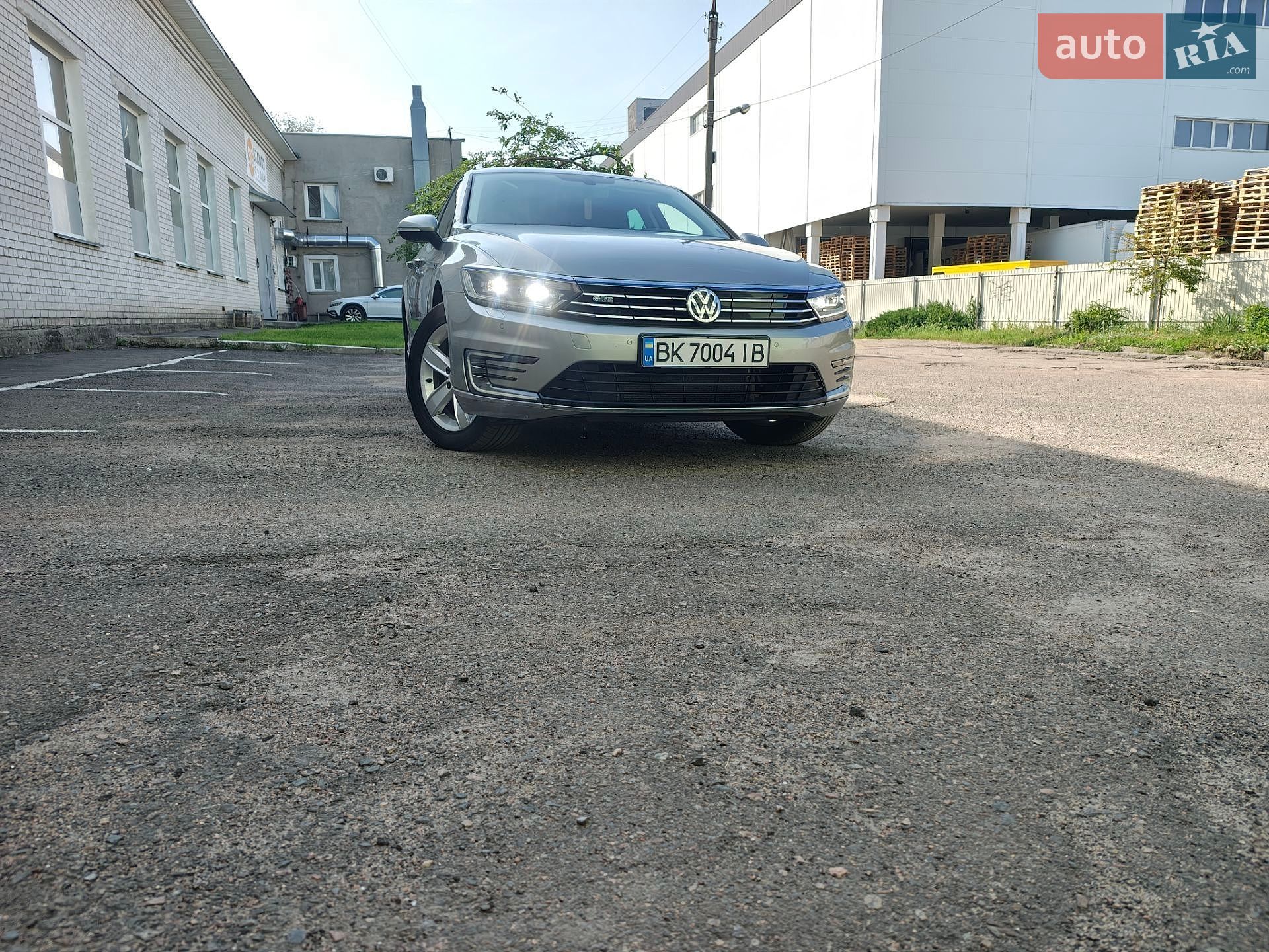 Volkswagen Passat 2016 VIN WVWZZZ3CZHE092867 фото оголошення 2 з 20