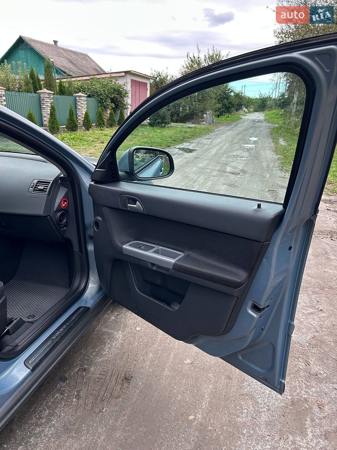 Volvo V50 2010 VIN YV1MW76F2B2590907 фото оголошення 8 з 28