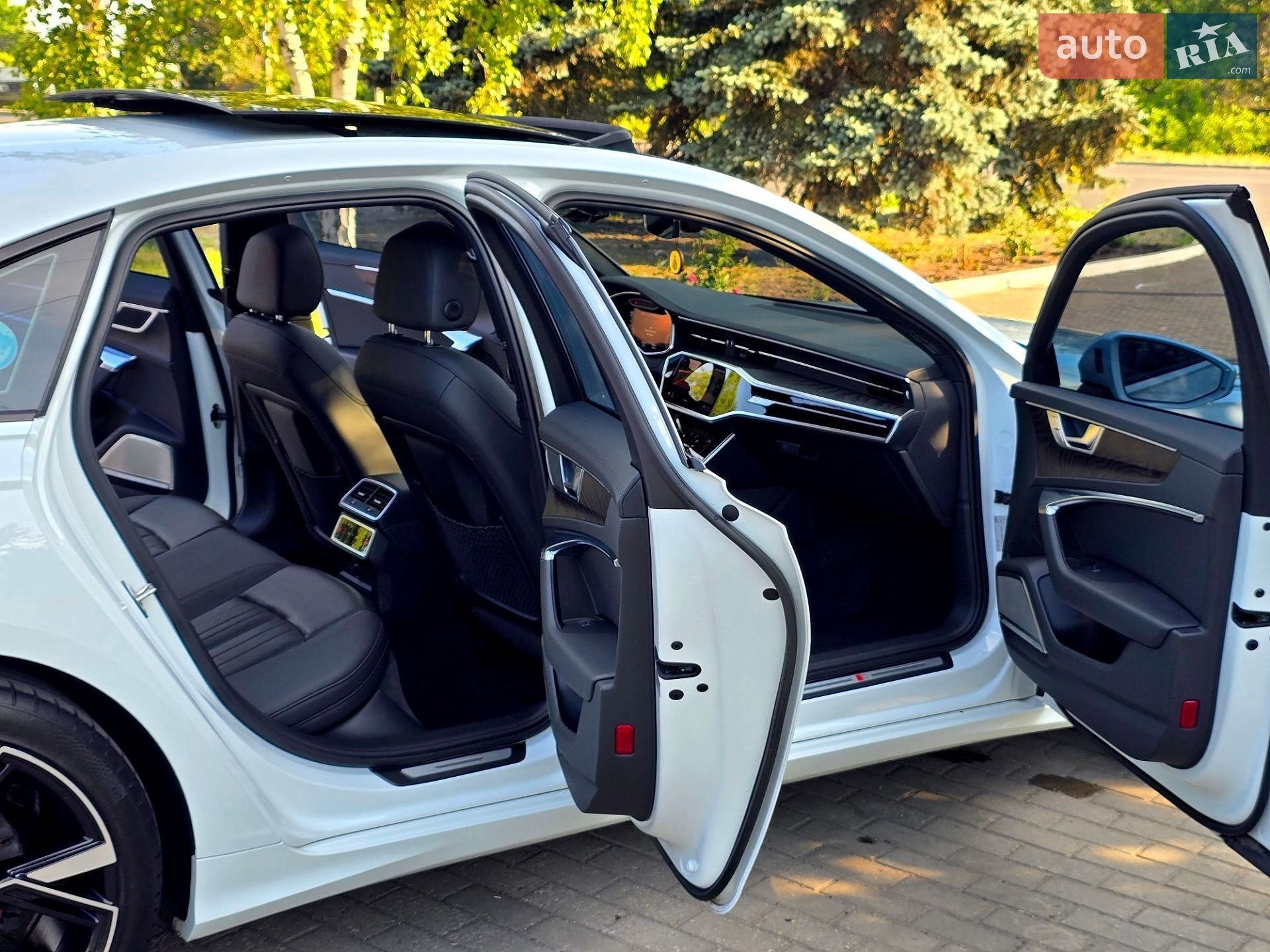 Audi A6 2019 VIN WAUZZZF26LN019568 фото оголошення 33 з 76