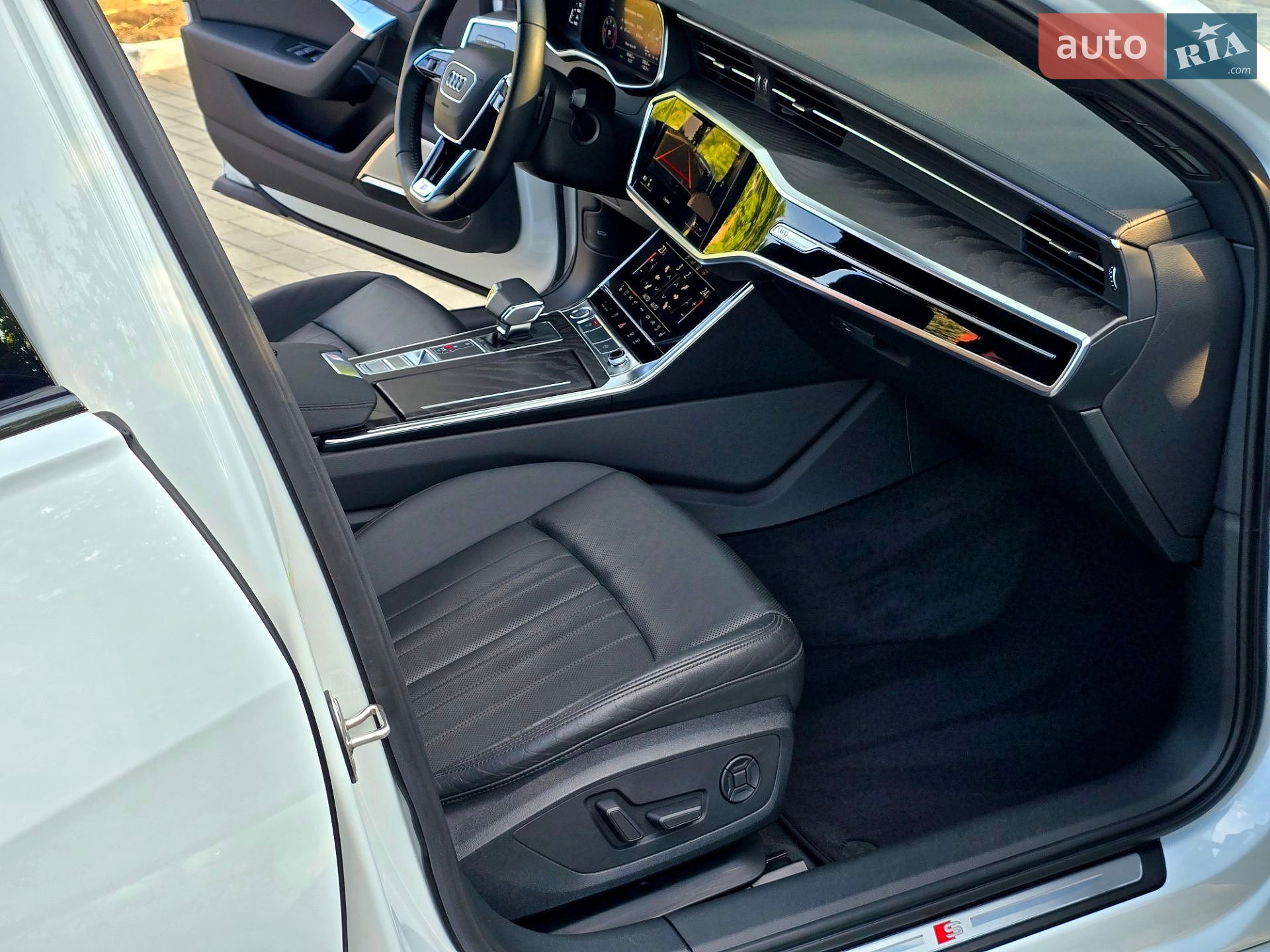 Audi A6 2019 VIN WAUZZZF26LN019568 фото оголошення 36 з 76
