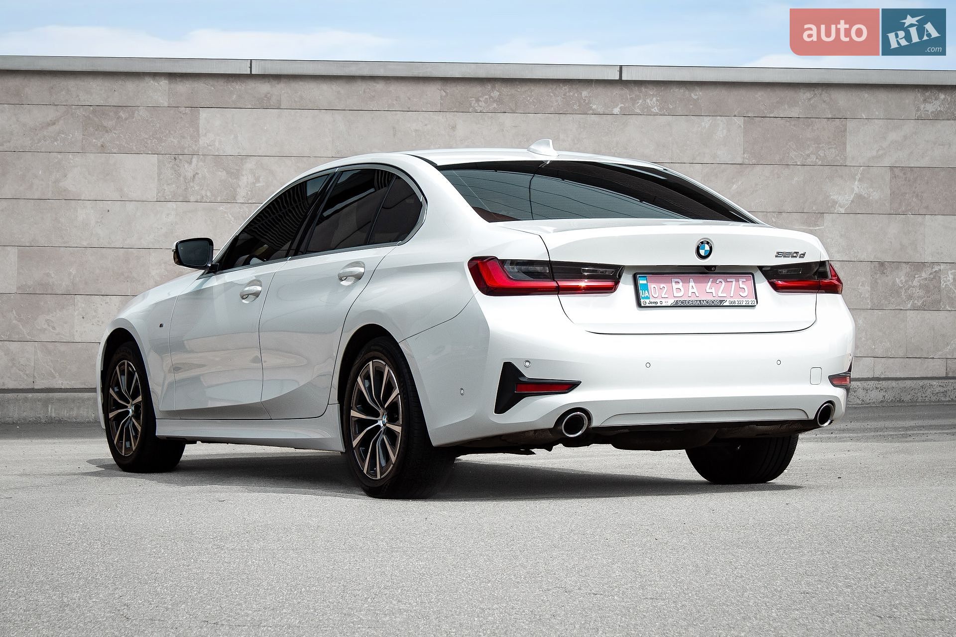 BMW 3 Series 2019 VIN WBA5V5106KAJ58677 фото оголошення 3 з 51
