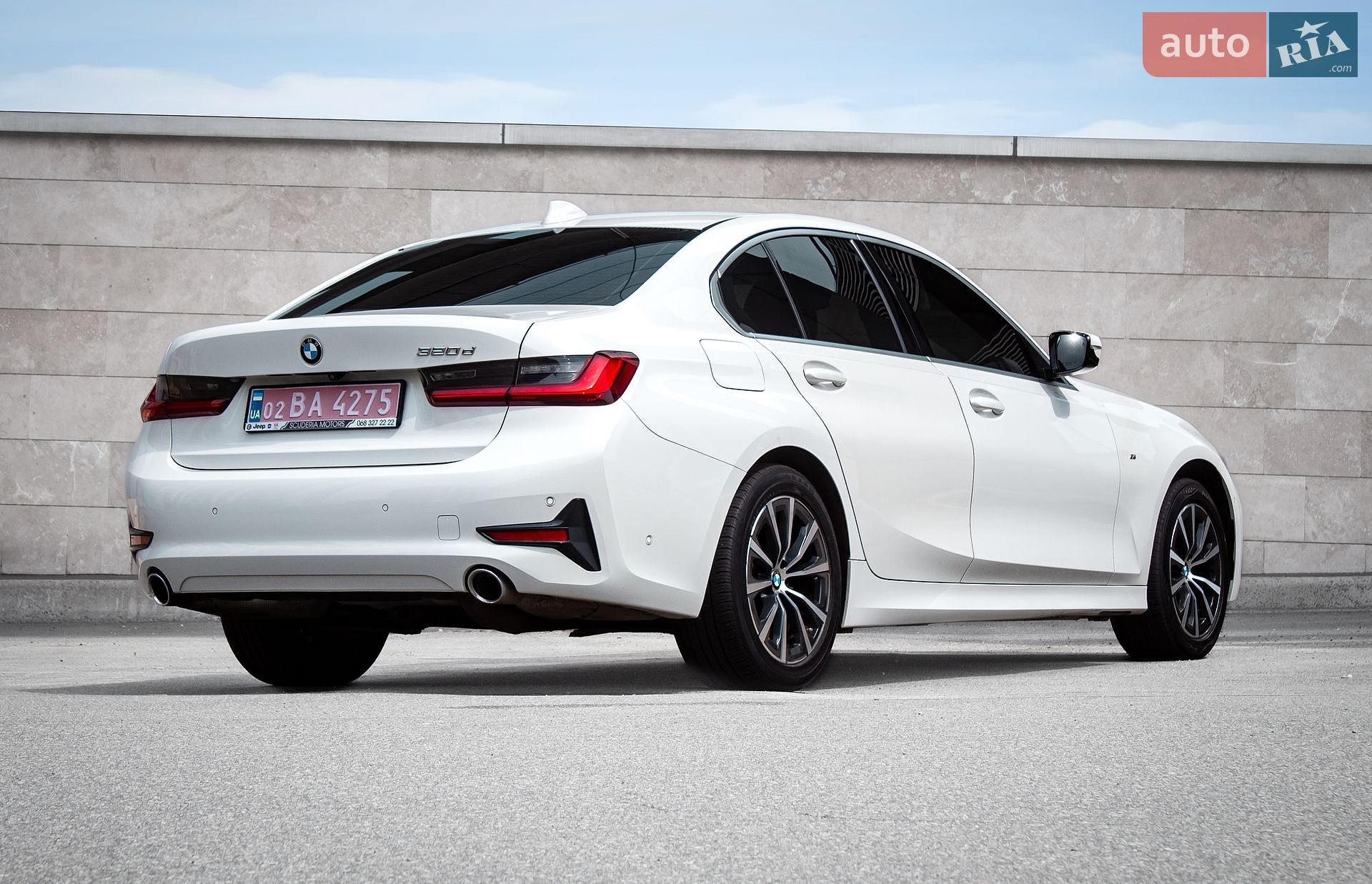 BMW 3 Series 2019 VIN WBA5V5106KAJ58677 фото оголошення 4 з 51
