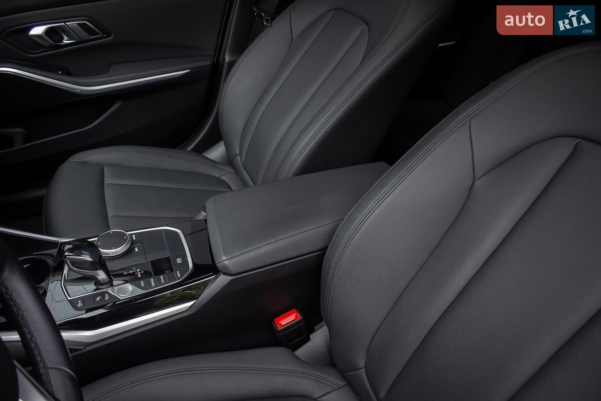 BMW 3 Series 2019 VIN WBA5V5106KAJ58677 фото оголошення 30 з 51