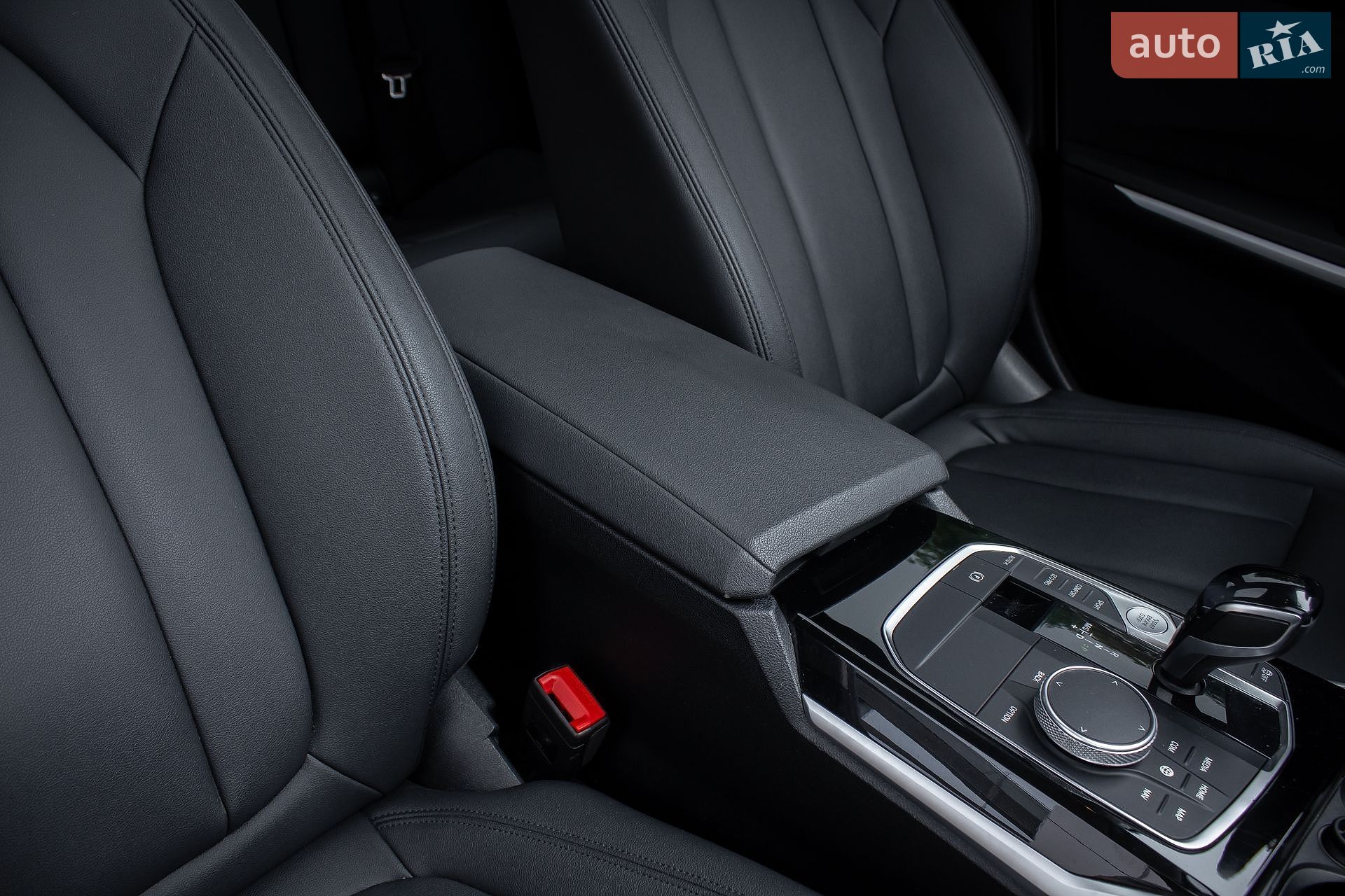BMW 3 Series 2019 VIN WBA5V5106KAJ58677 фото оголошення 29 з 51