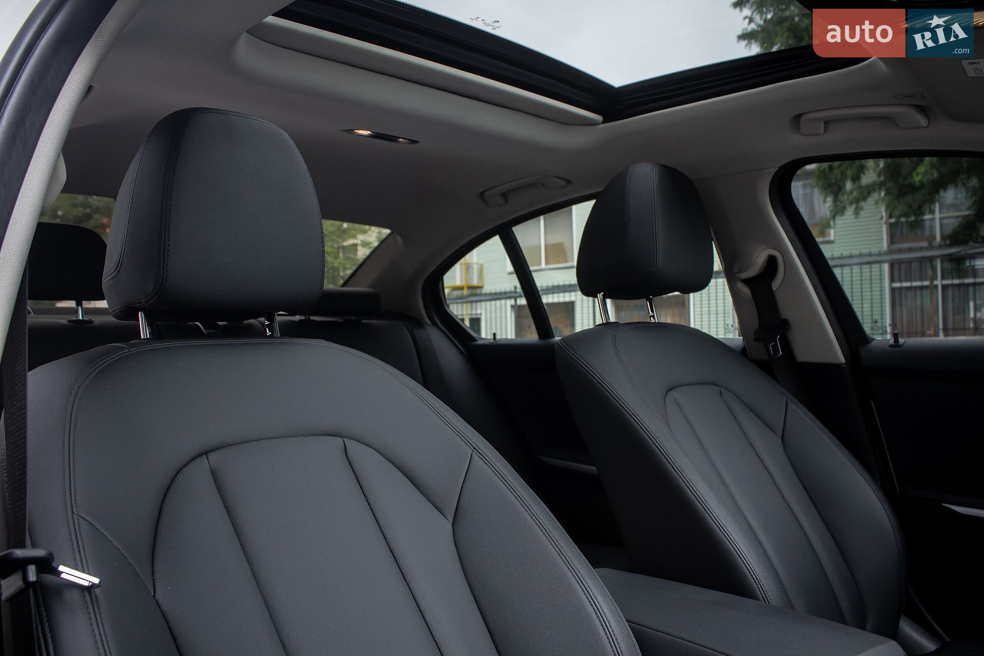 BMW 3 Series 2019 VIN WBA5V5106KAJ58677 фото оголошення 11 з 51