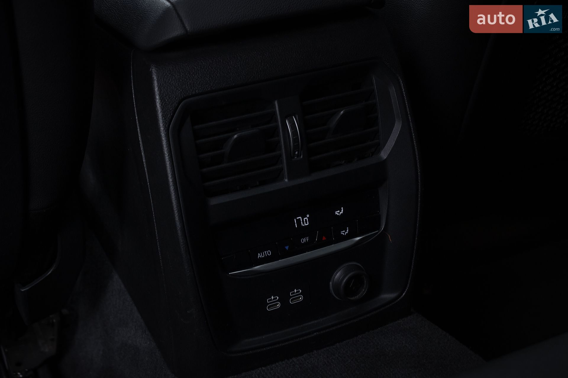 BMW 3 Series 2019 VIN WBA5V5106KAJ58677 фото оголошення 40 з 51