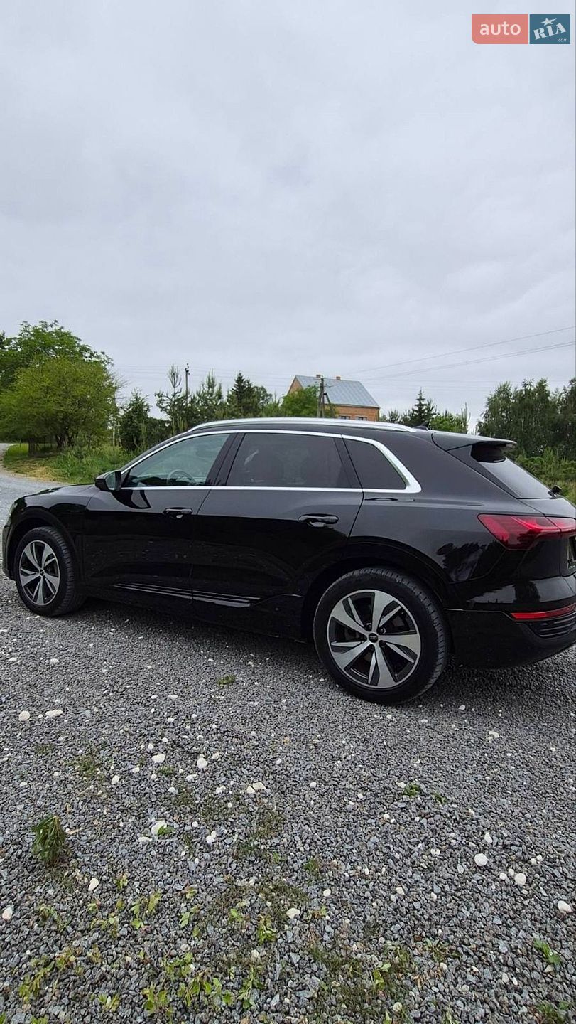 Audi Q8 e-tron 2023 VIN WA15AAGE8RB008725 фото оголошення 7 з 23