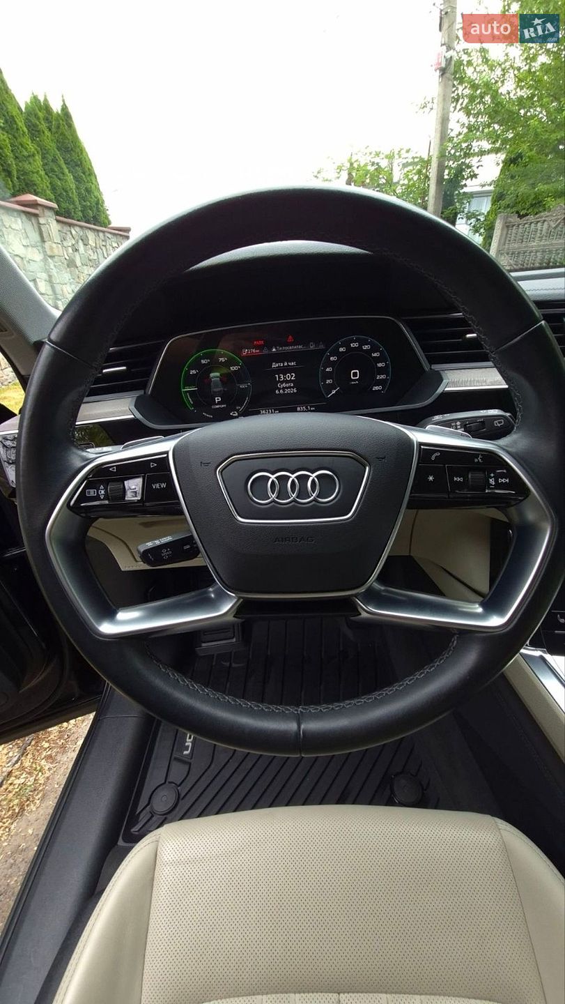 Audi Q8 e-tron 2023 VIN WA15AAGE8RB008725 фото оголошення 14 з 23