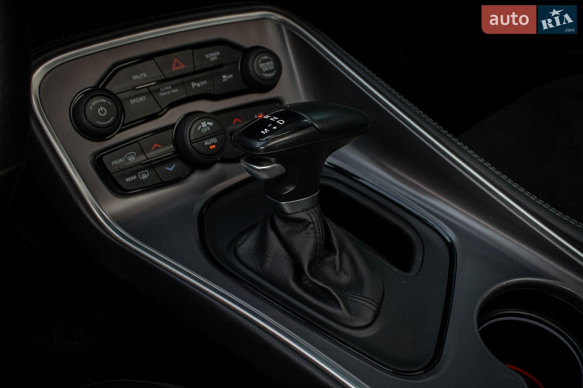 Dodge Challenger 2019 VIN 2C3CDZKG4KH605450 фото оголошення 23 з 52