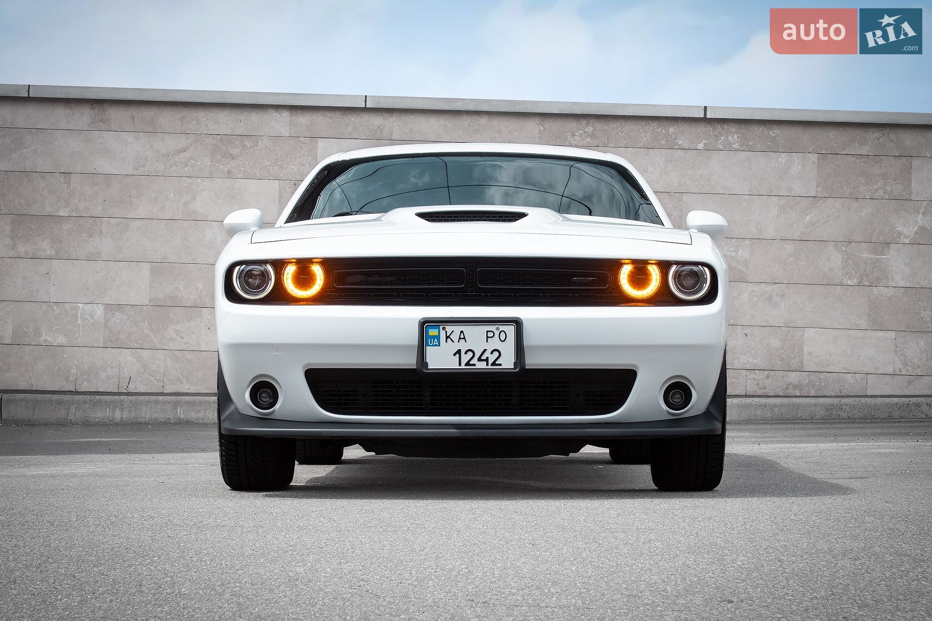 Dodge Challenger 2019 VIN 2C3CDZKG4KH605450 фото оголошення 7 з 52