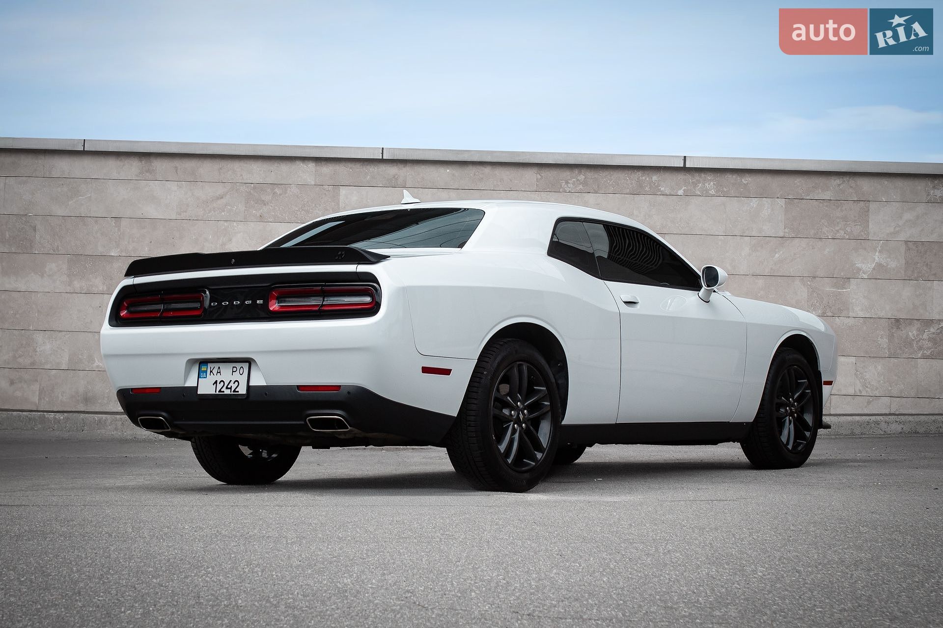 Dodge Challenger 2019 VIN 2C3CDZKG4KH605450 фото оголошення 3 з 52
