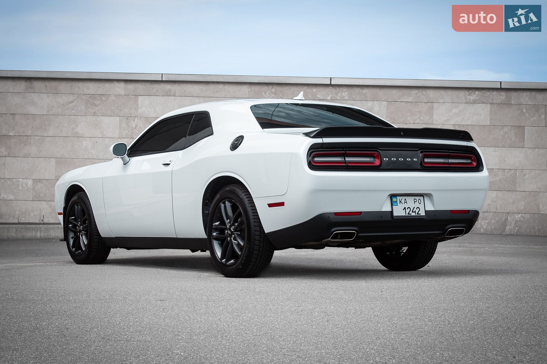 Dodge Challenger 2019 VIN 2C3CDZKG4KH605450 фото оголошення 5 з 52