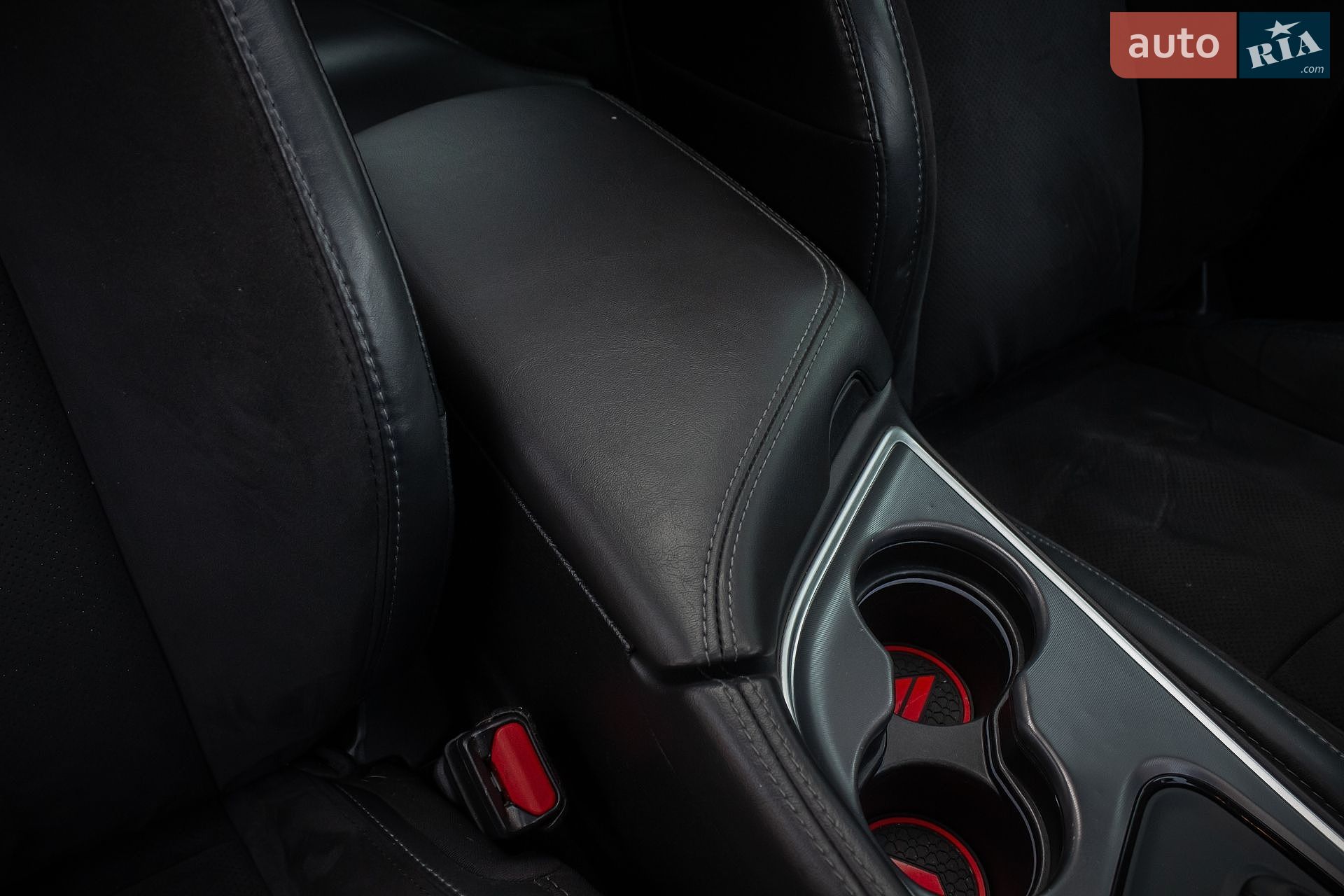 Dodge Challenger 2019 VIN 2C3CDZKG4KH605450 фото оголошення 27 з 52
