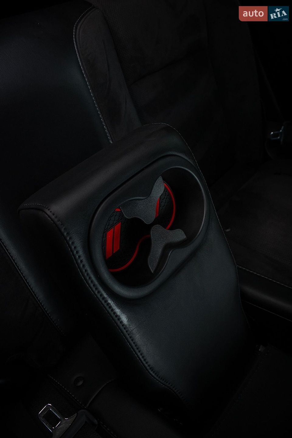 Dodge Challenger 2019 VIN 2C3CDZKG4KH605450 фото оголошення 25 з 52