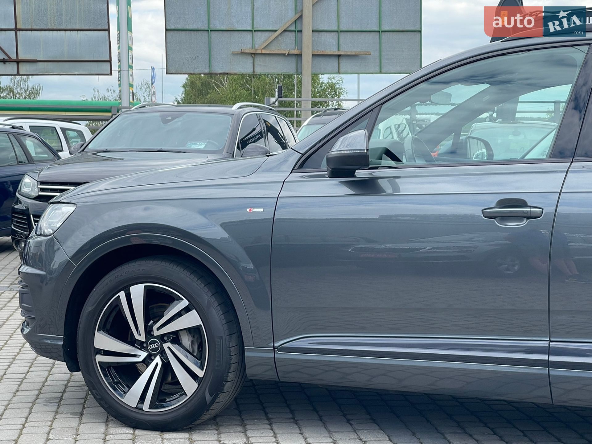 Audi Q7 2018 VIN WAUZZZ4M5JD062080 фото оголошення 5 з 60