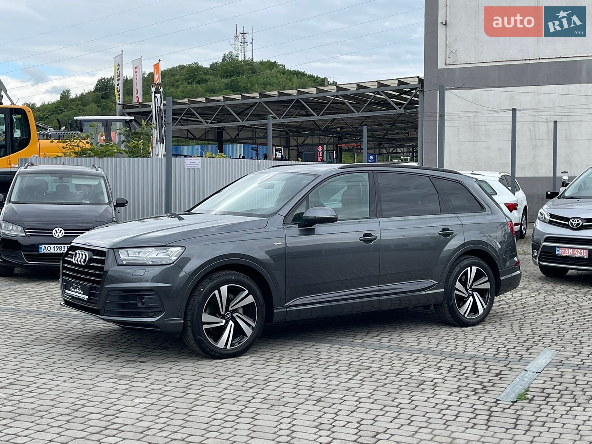 Audi Q7 2018 VIN WAUZZZ4M5JD062080 фото оголошення 3 з 60