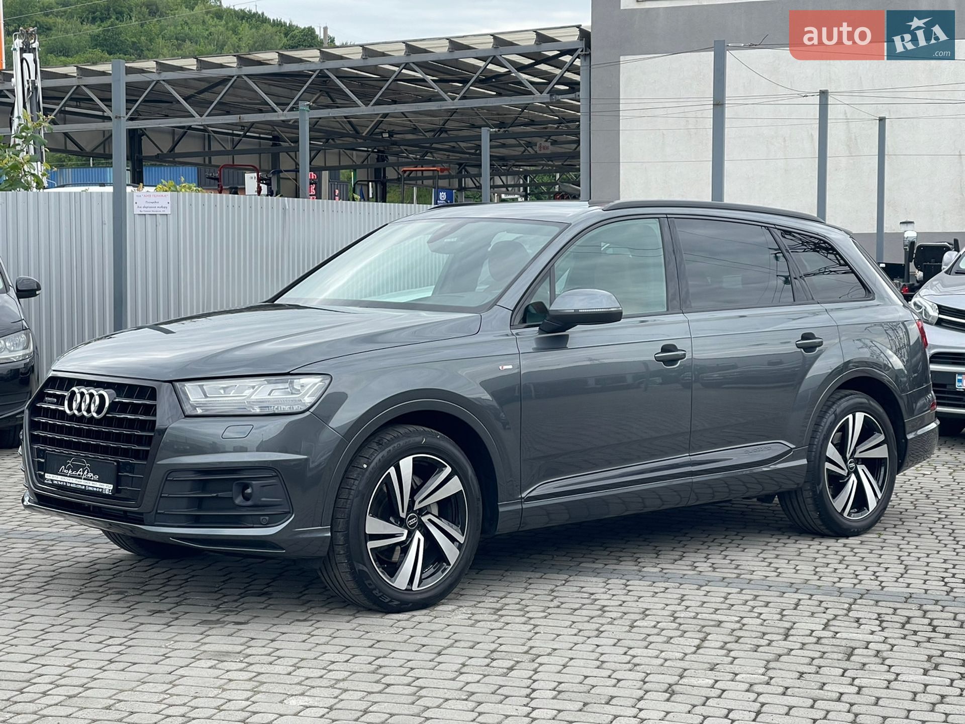 Audi Q7 2018 VIN WAUZZZ4M5JD062080 фото оголошення 2 з 60