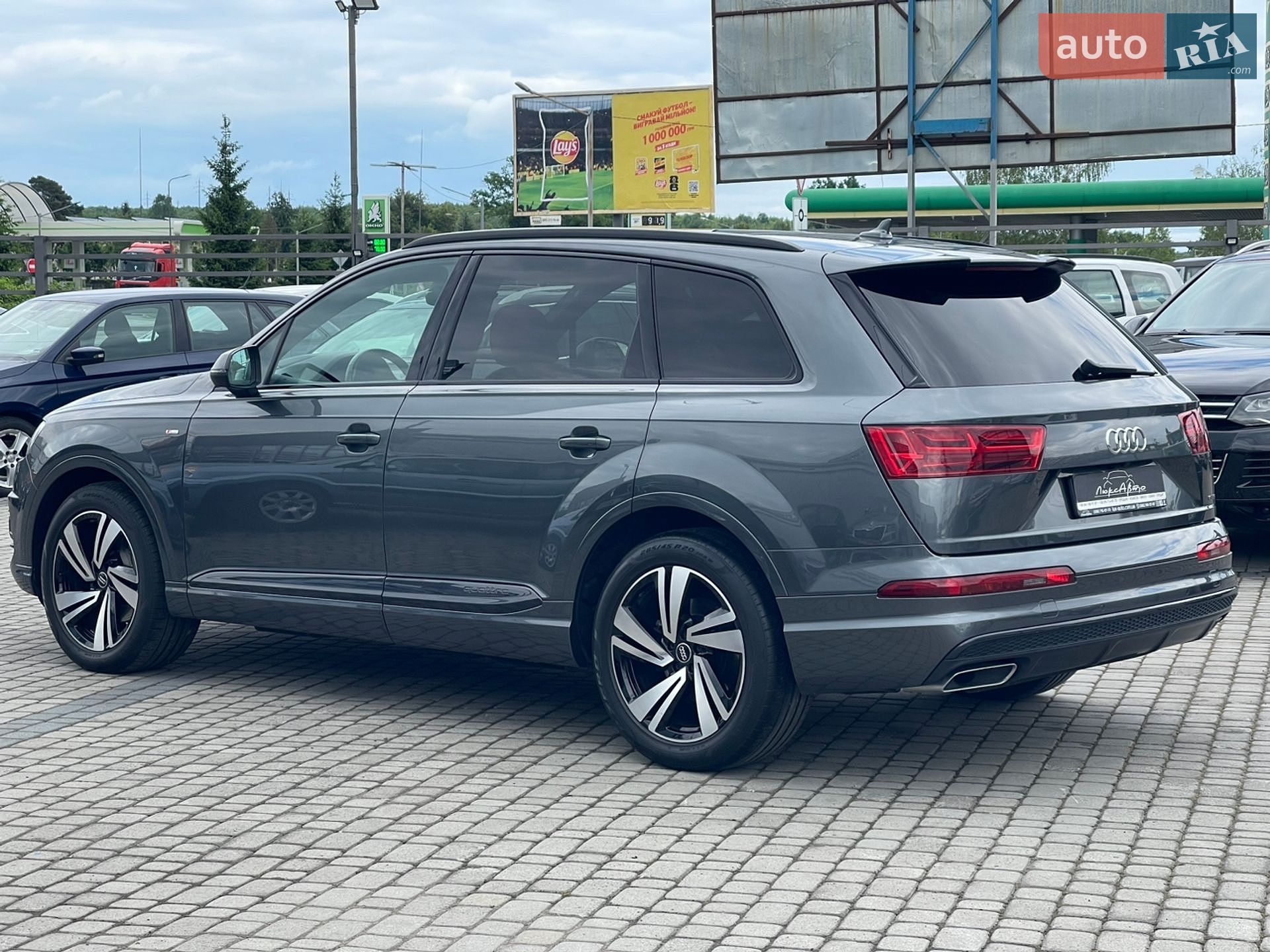 Audi Q7 2018 VIN WAUZZZ4M5JD062080 фото оголошення 9 з 60