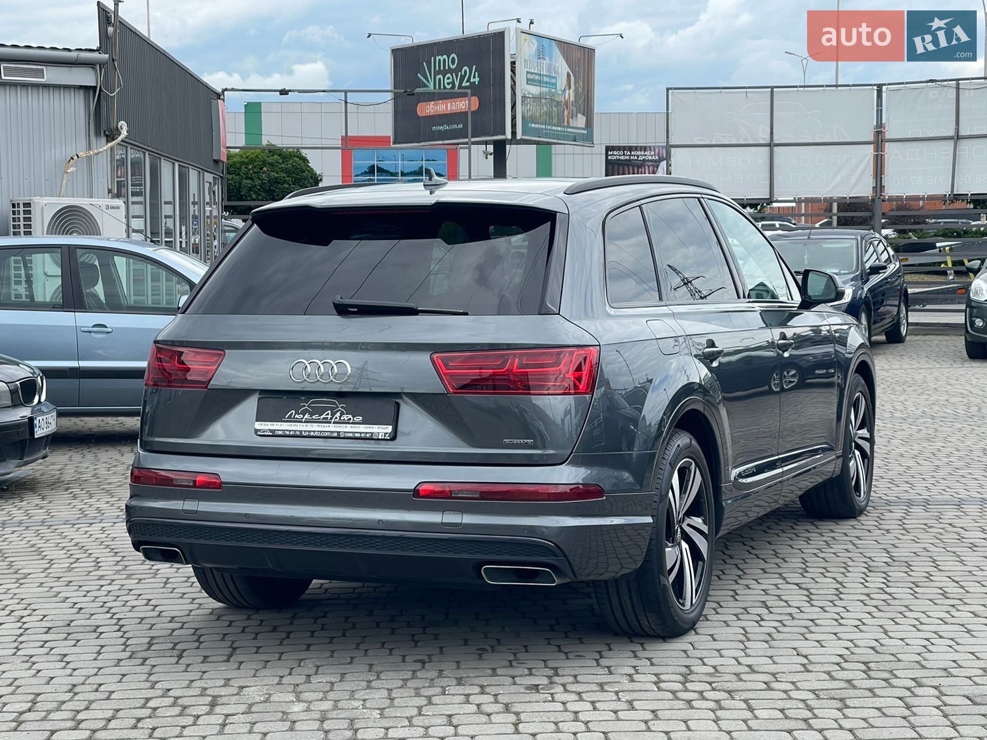 Audi Q7 2018 VIN WAUZZZ4M5JD062080 фото оголошення 12 з 60
