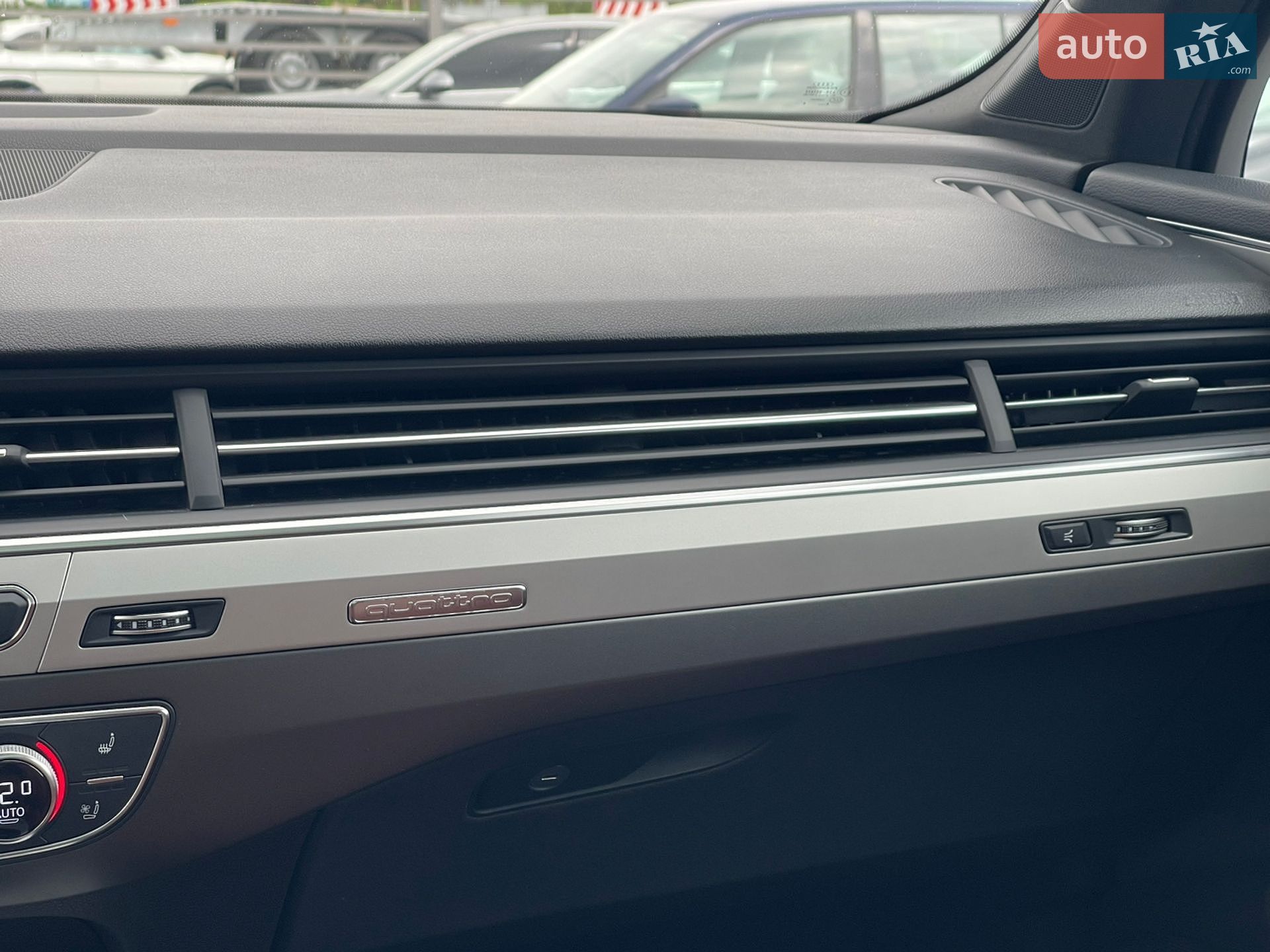 Audi Q7 2018 VIN WAUZZZ4M5JD062080 фото оголошення 34 з 60