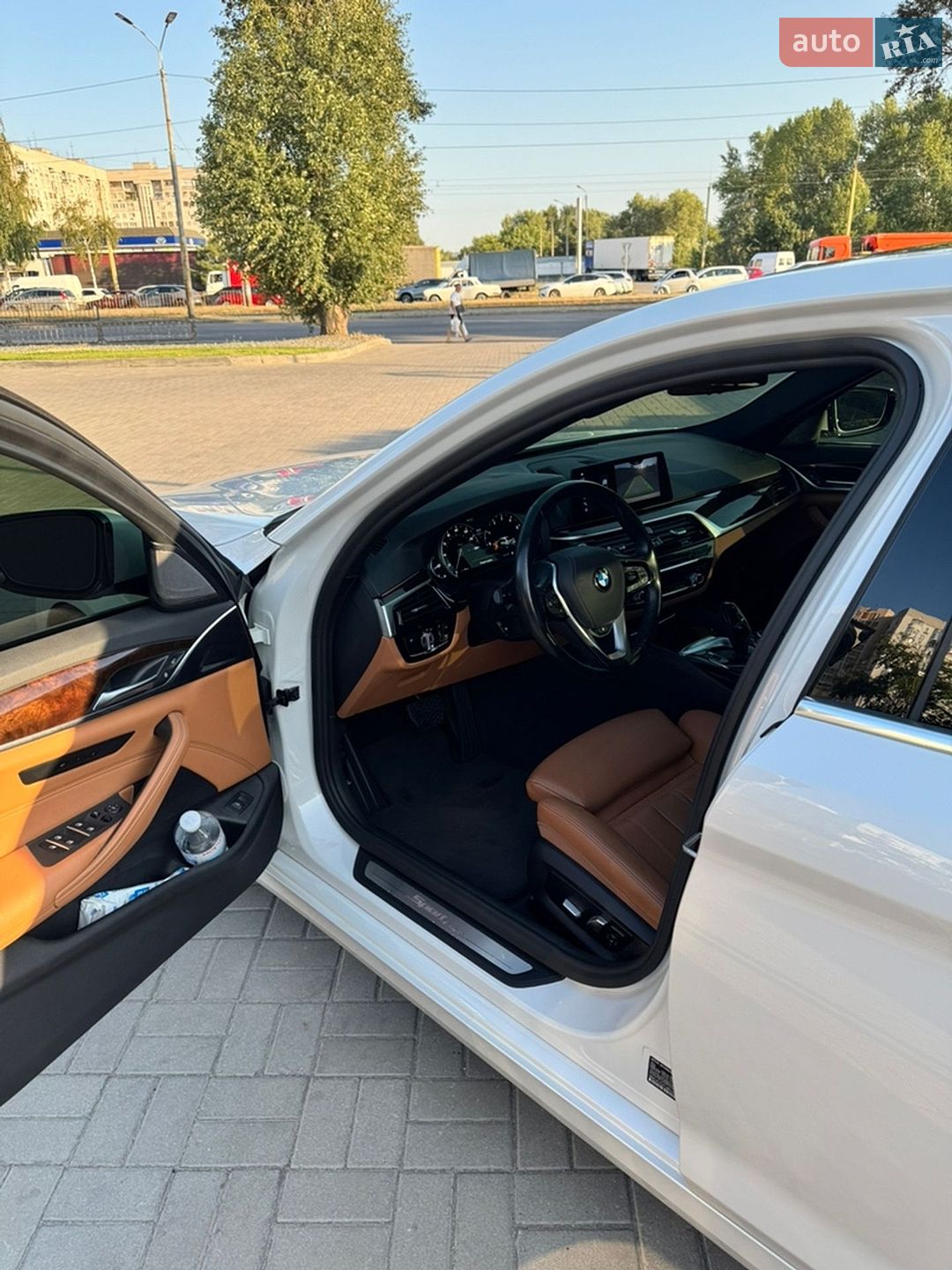 BMW 5 Series 2017 VIN WBAJE7C57JWC55619 фото оголошення 10 з 14