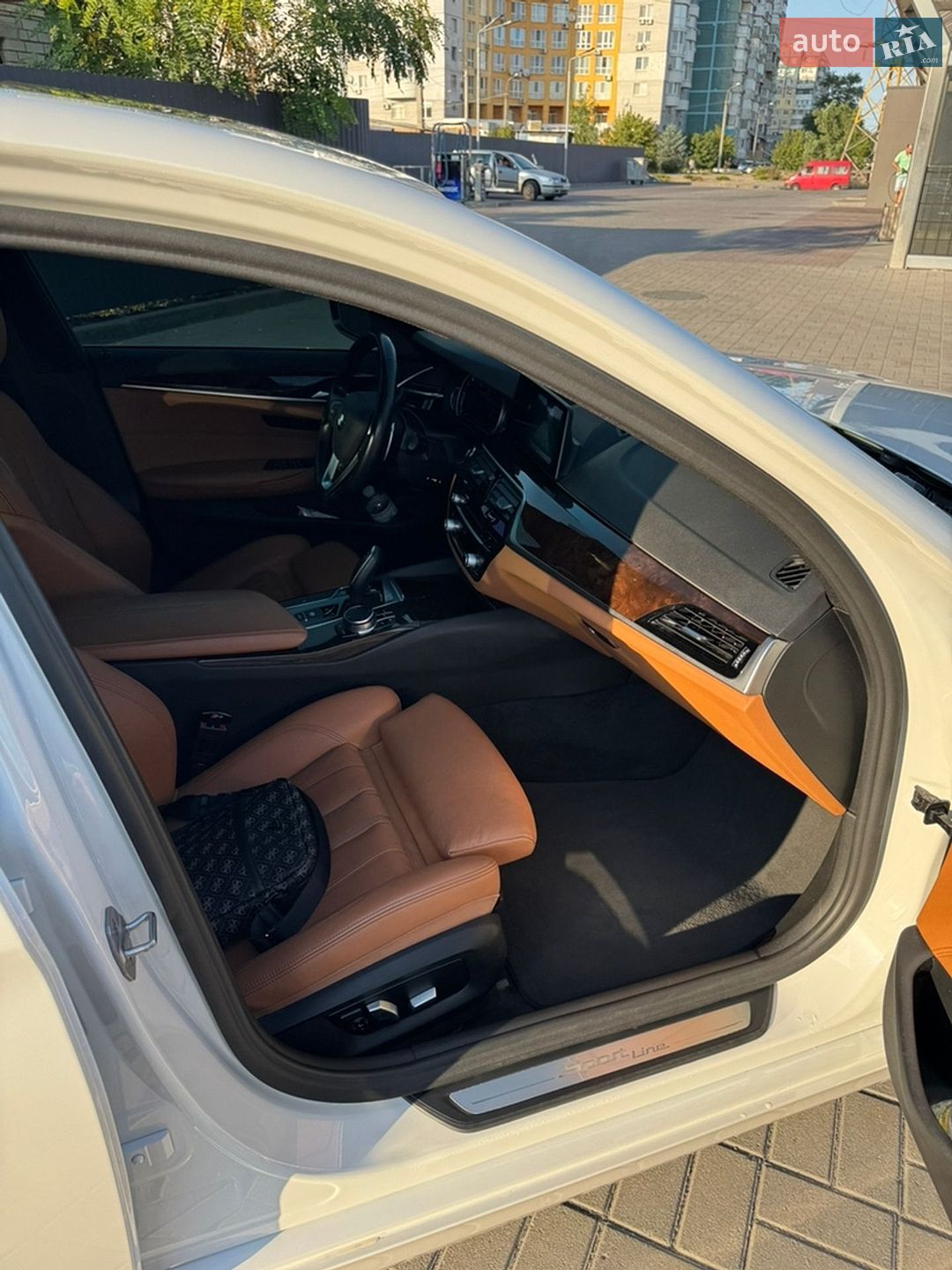 BMW 5 Series 2017 VIN WBAJE7C57JWC55619 фото оголошення 13 з 14