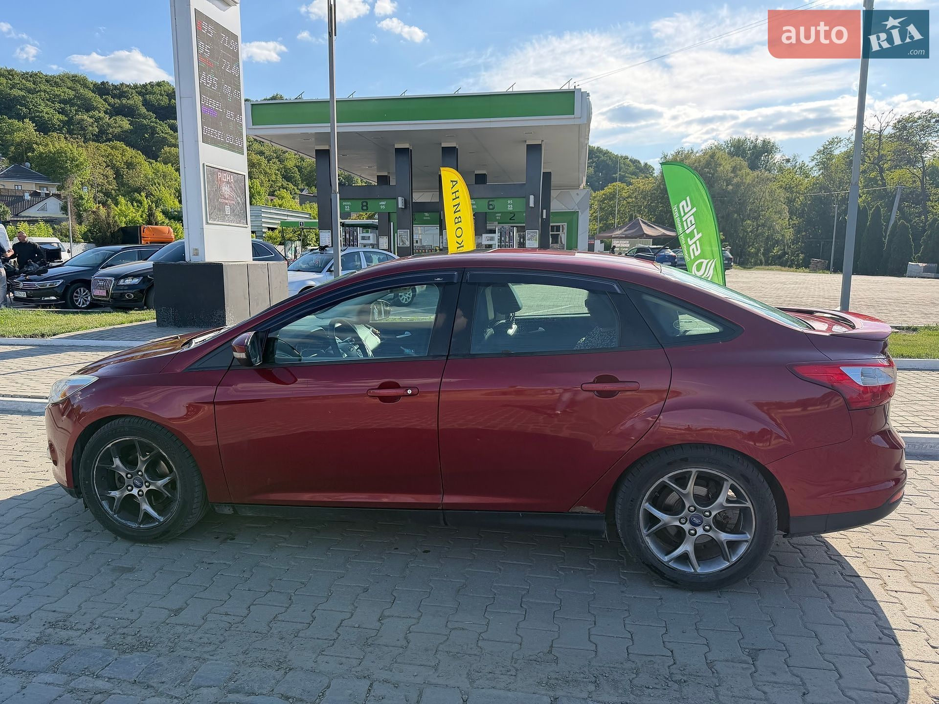 Ford Focus 2013 VIN 1FADP3F27DL380004 фото оголошення 2 з 9