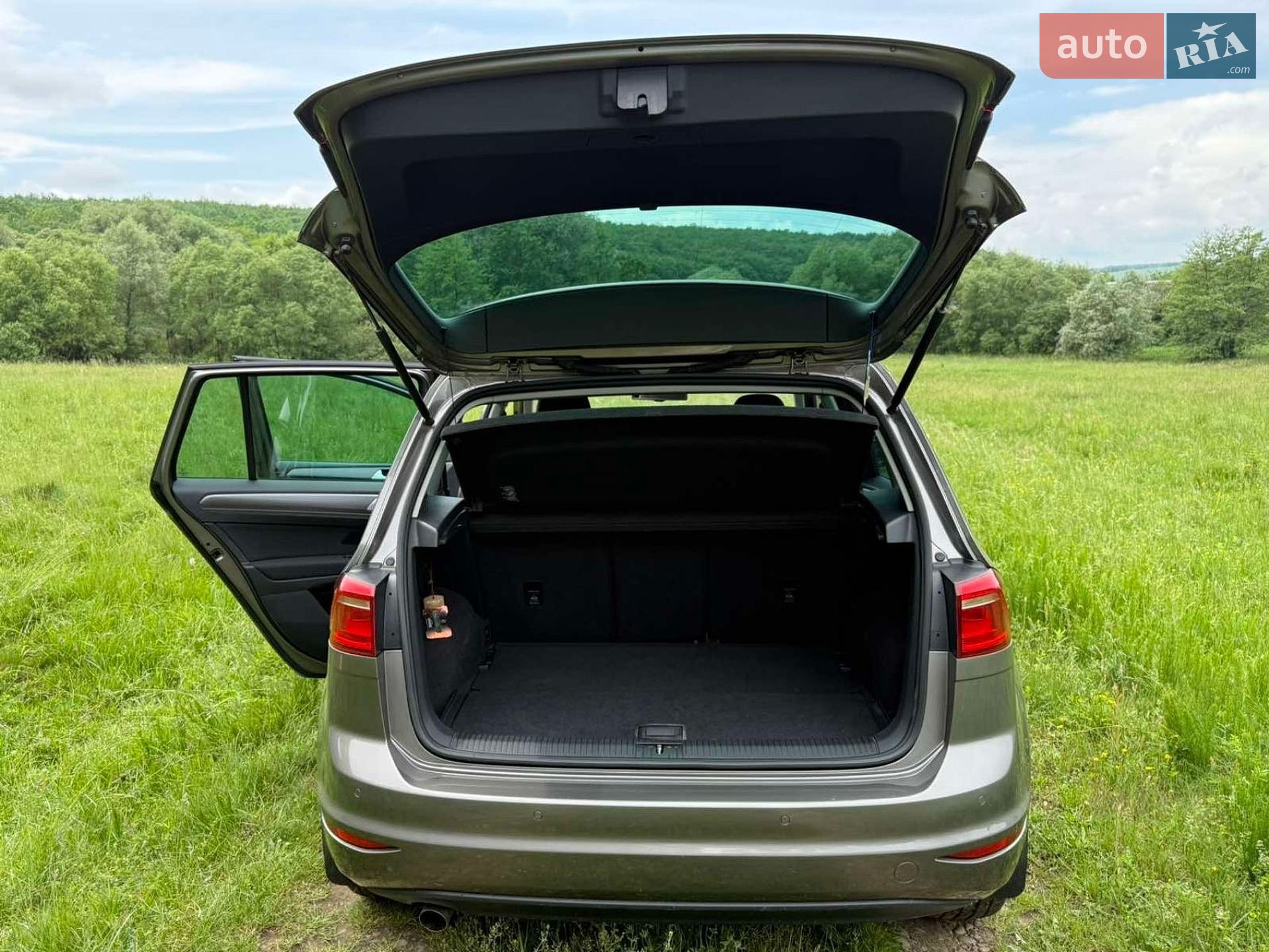 Volkswagen Golf Sportsvan 2015 VIN WVWZZZAUZGW515276 фото оголошення 9 з 18
