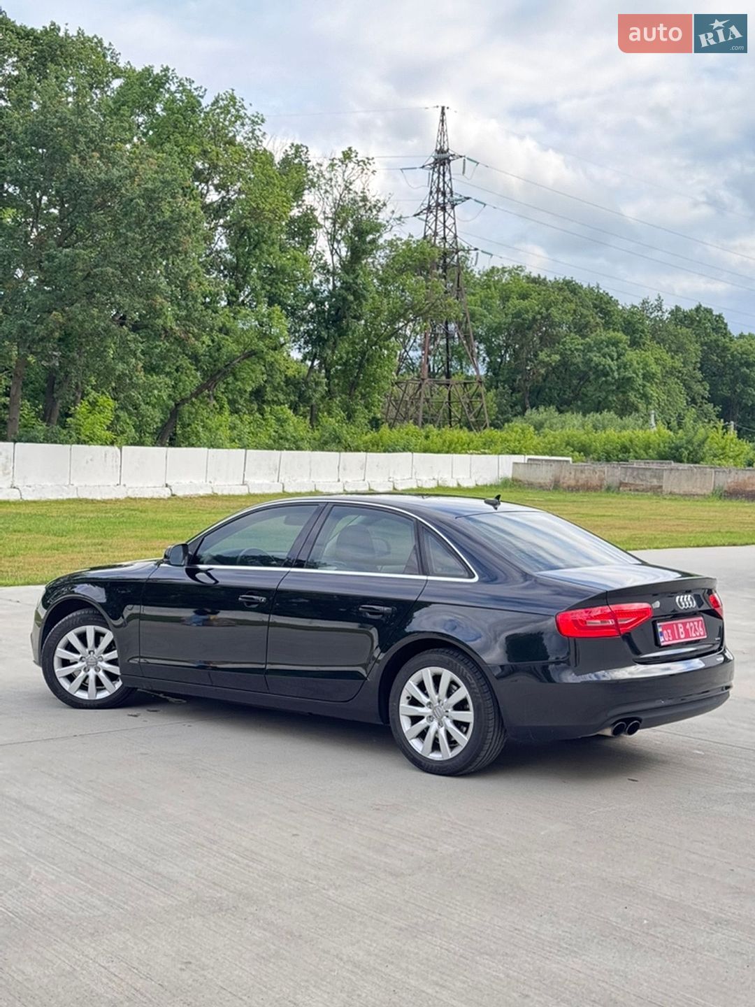Audi A4 2013 VIN WAUBFAFLXDA048925 фото оголошення 7 з 50