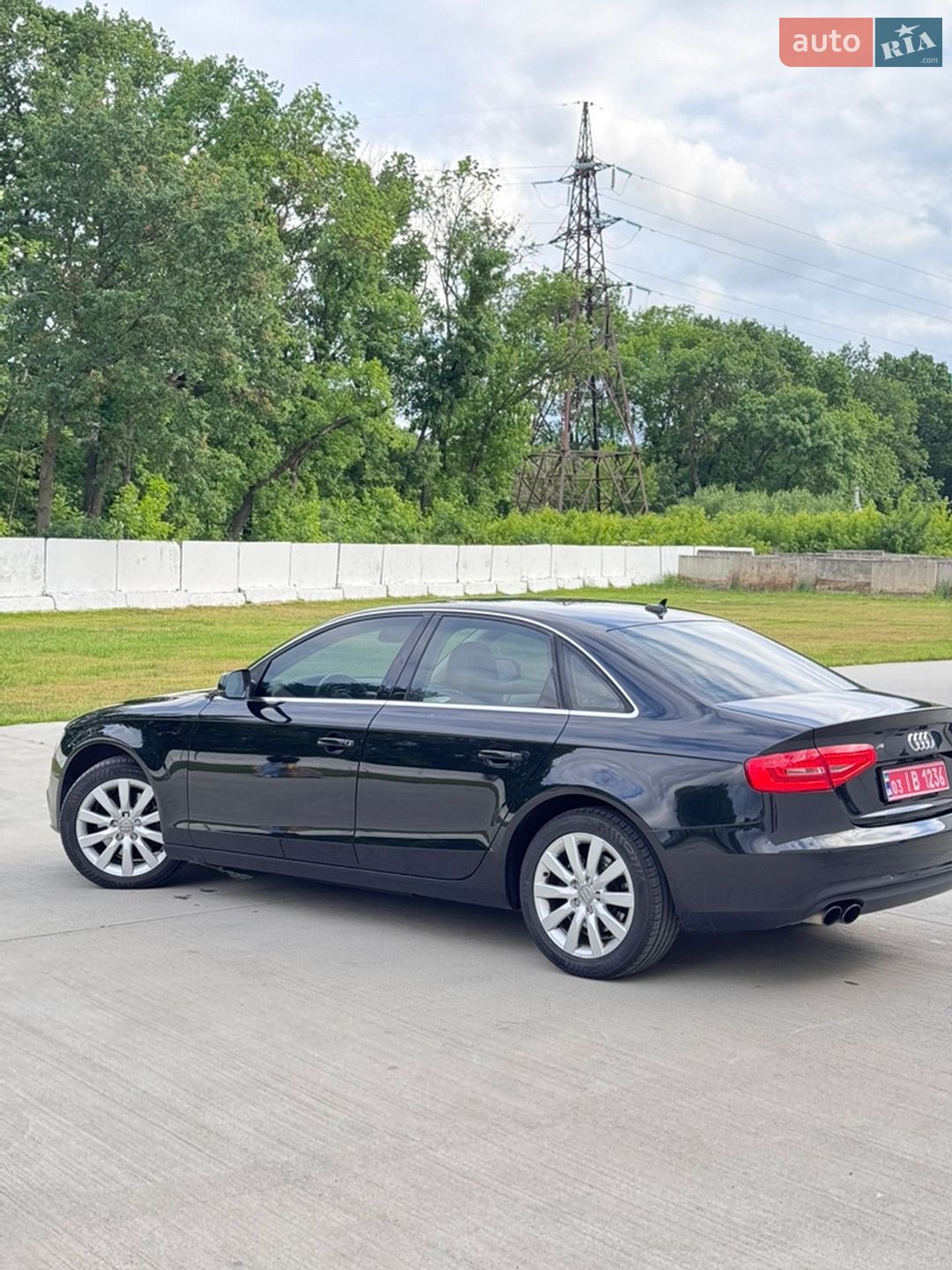 Audi A4 2013 VIN WAUBFAFLXDA048925 фото оголошення 6 з 50