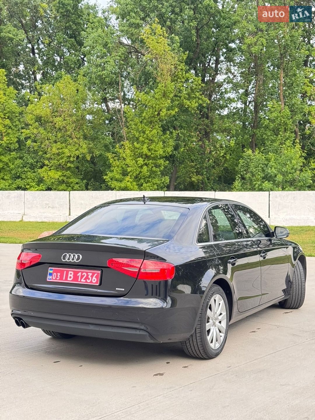 Audi A4 2013 VIN WAUBFAFLXDA048925 фото оголошення 12 з 50