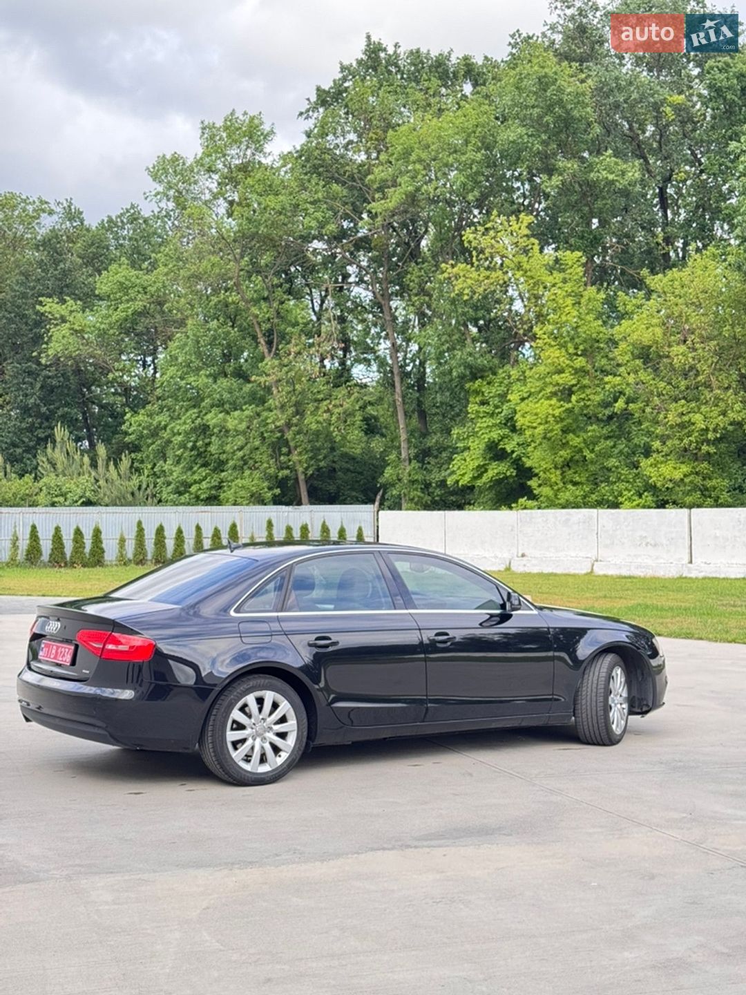 Audi A4 2013 VIN WAUBFAFLXDA048925 фото оголошення 16 з 50