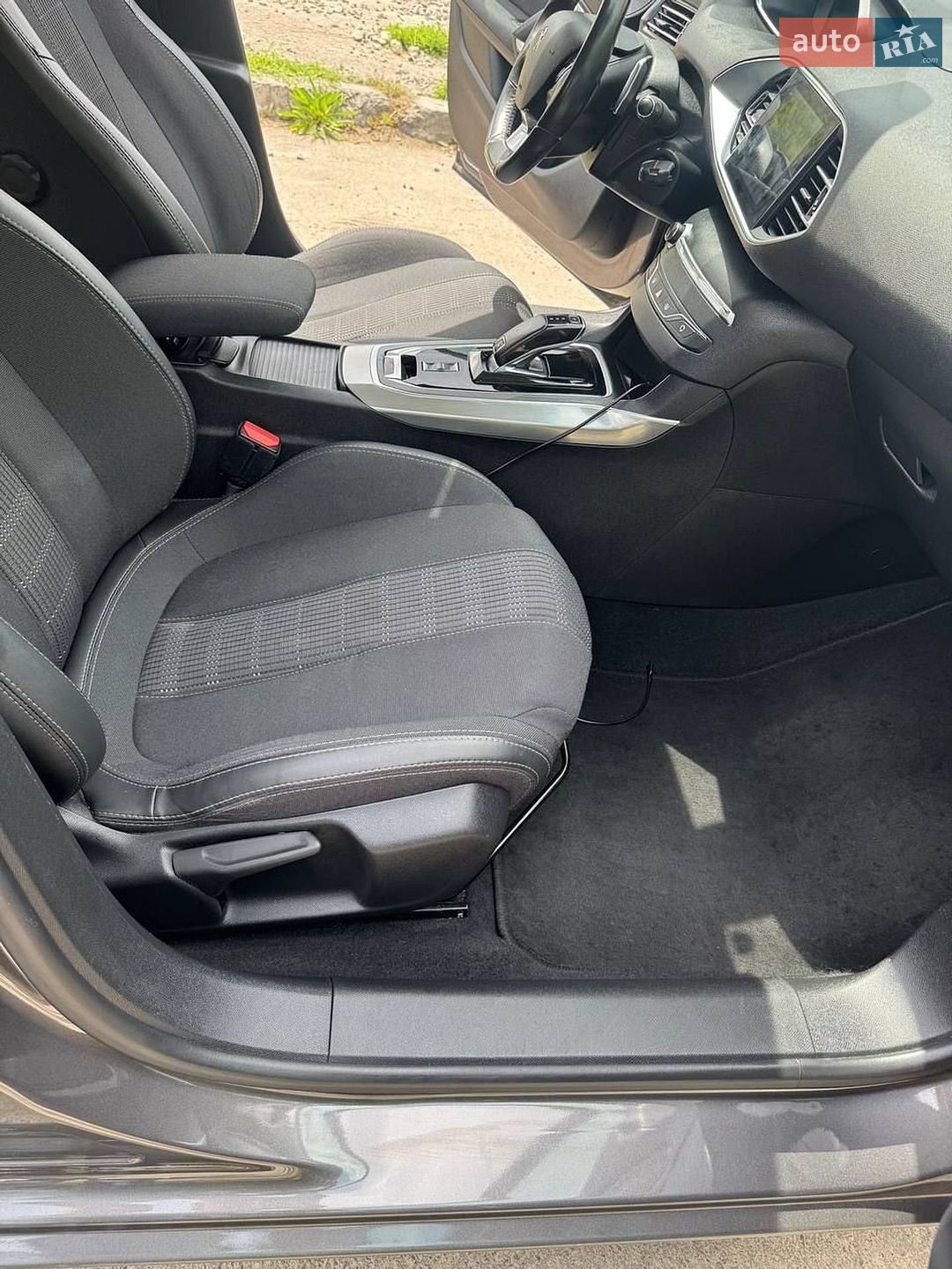 Peugeot 308 2021 VIN VF3LCYHZKMS094643 фото оголошення 29 з 41