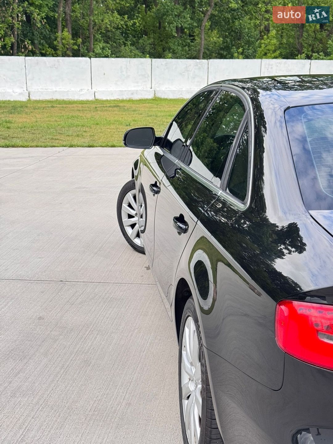 Audi A4 2013 VIN WAUBFAFLXDA048925 фото оголошення 28 з 50