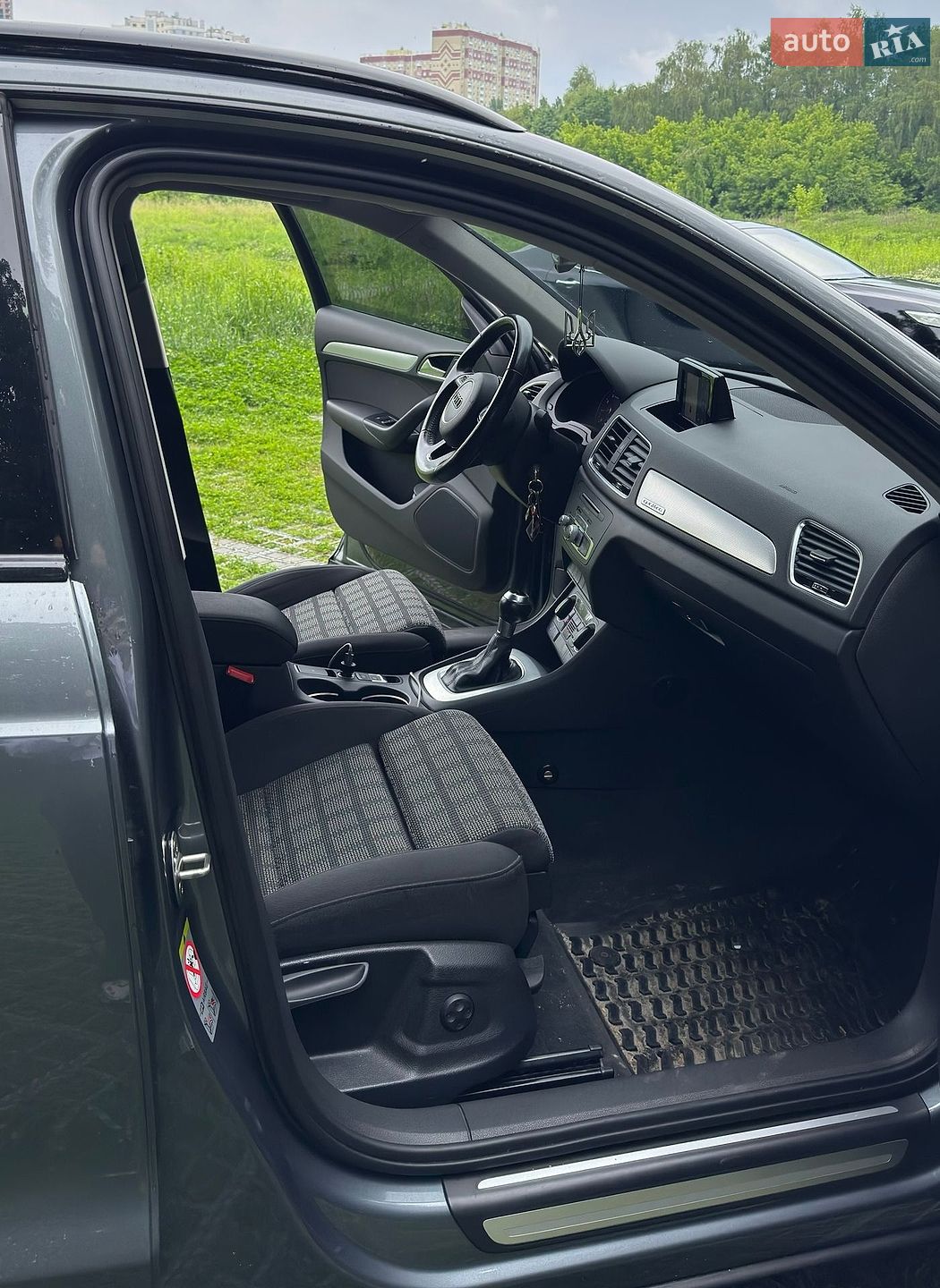 Audi Q3 2015 VIN WAUZZZ8U4FR004904 фото оголошення 9 з 27