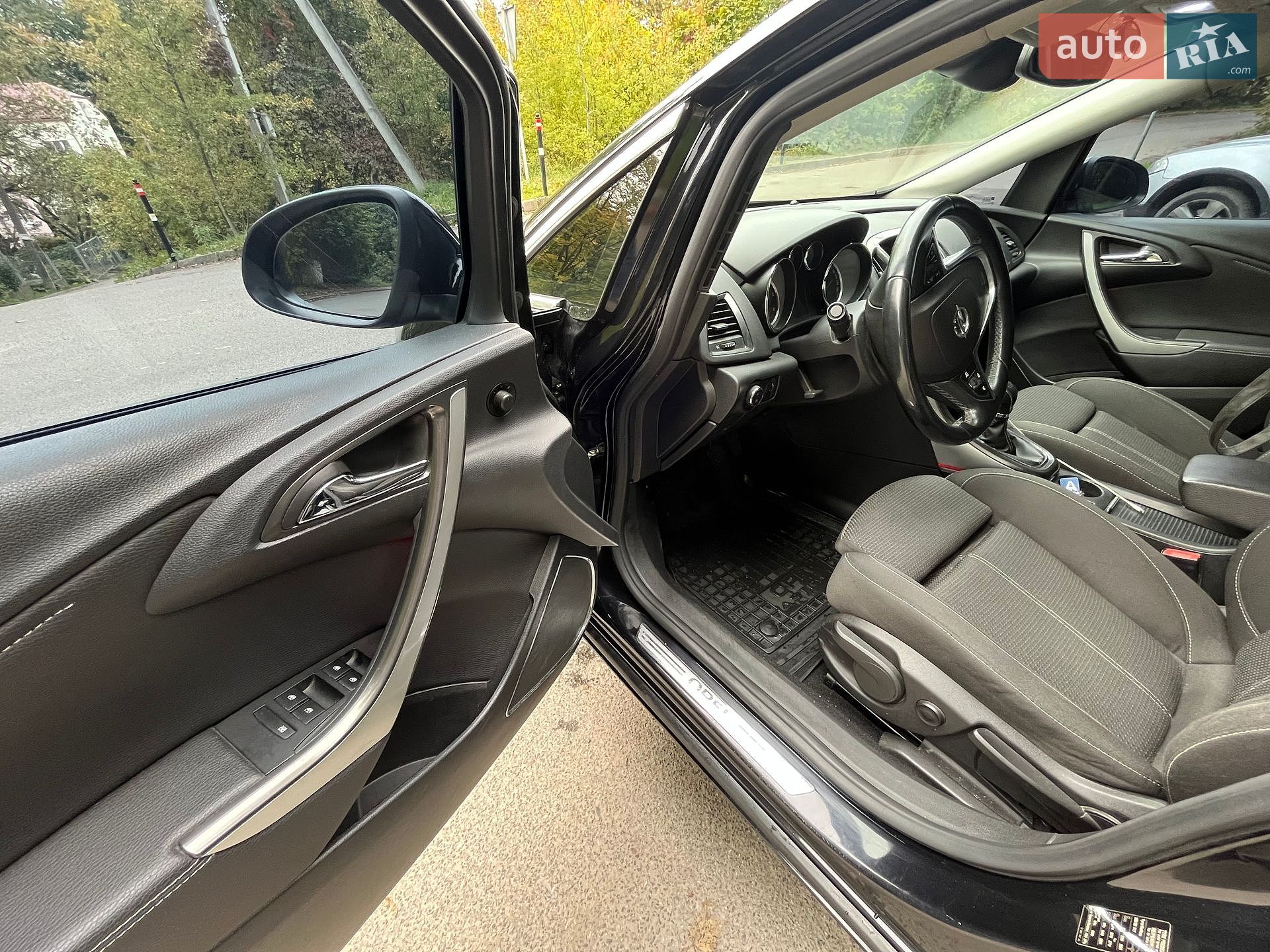 Opel Astra 2011 VIN W0LPE8EF9B8069221 фото оголошення 2 з 16