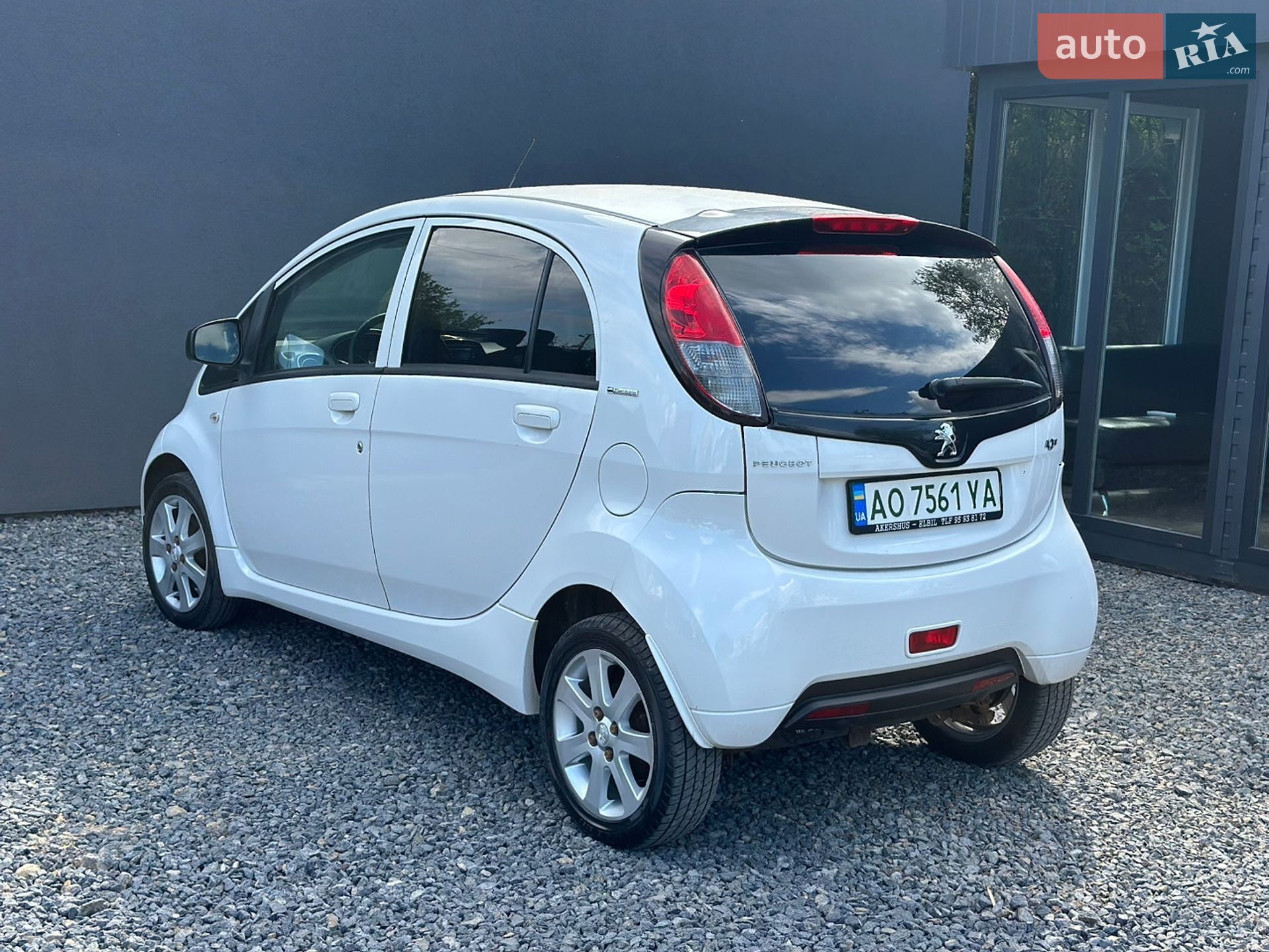 Peugeot iOn 2011 VIN VF31NZKZZBU803306 фото оголошення 5 з 10