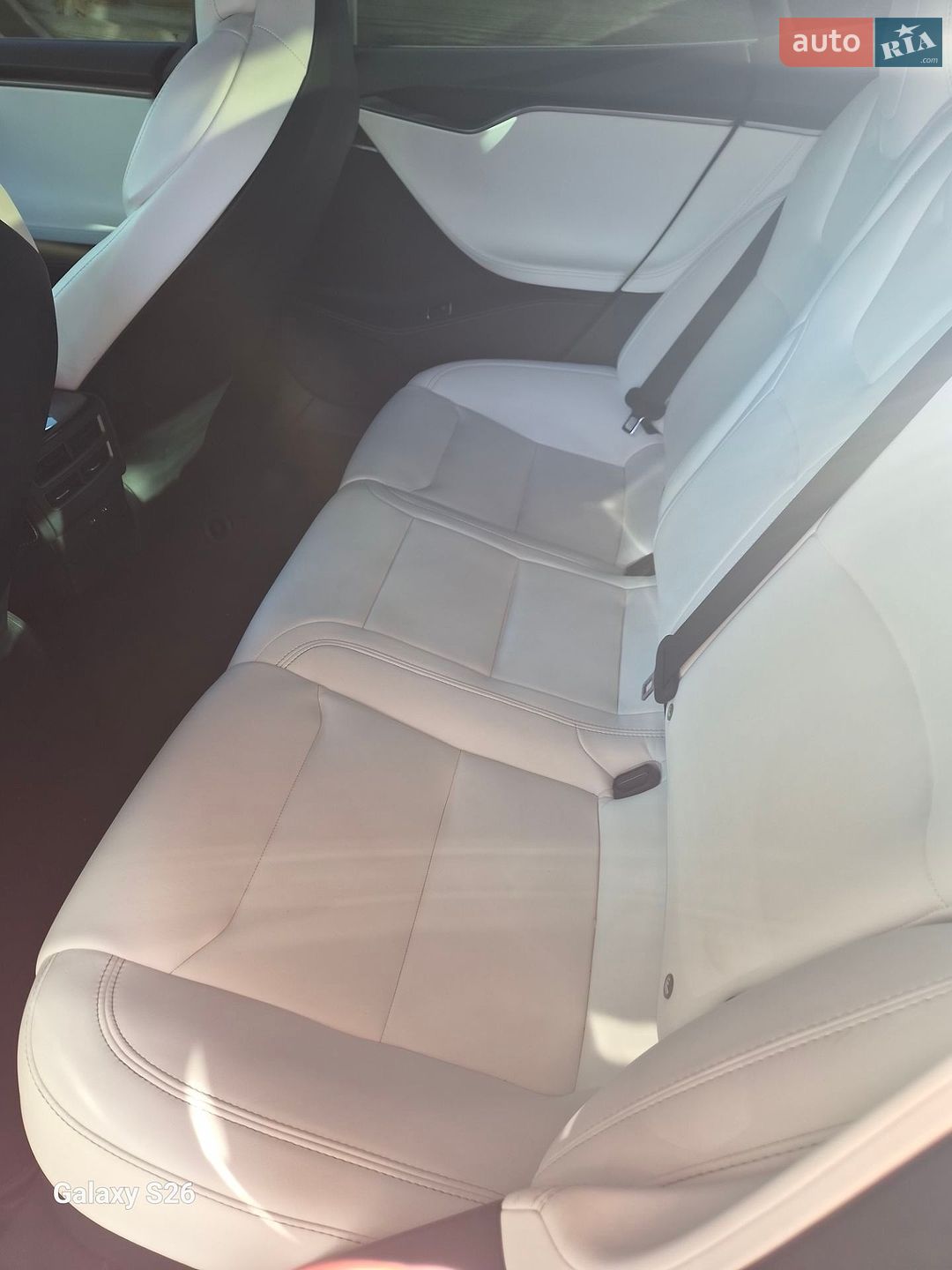 Tesla Model S 2019 VIN 5YJSA1E21KF306103 фото оголошення 14 з 25