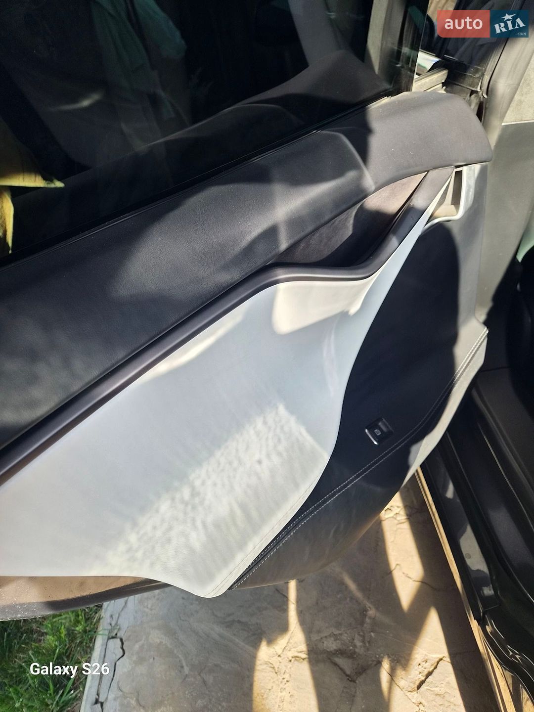 Tesla Model S 2019 VIN 5YJSA1E21KF306103 фото оголошення 15 з 25