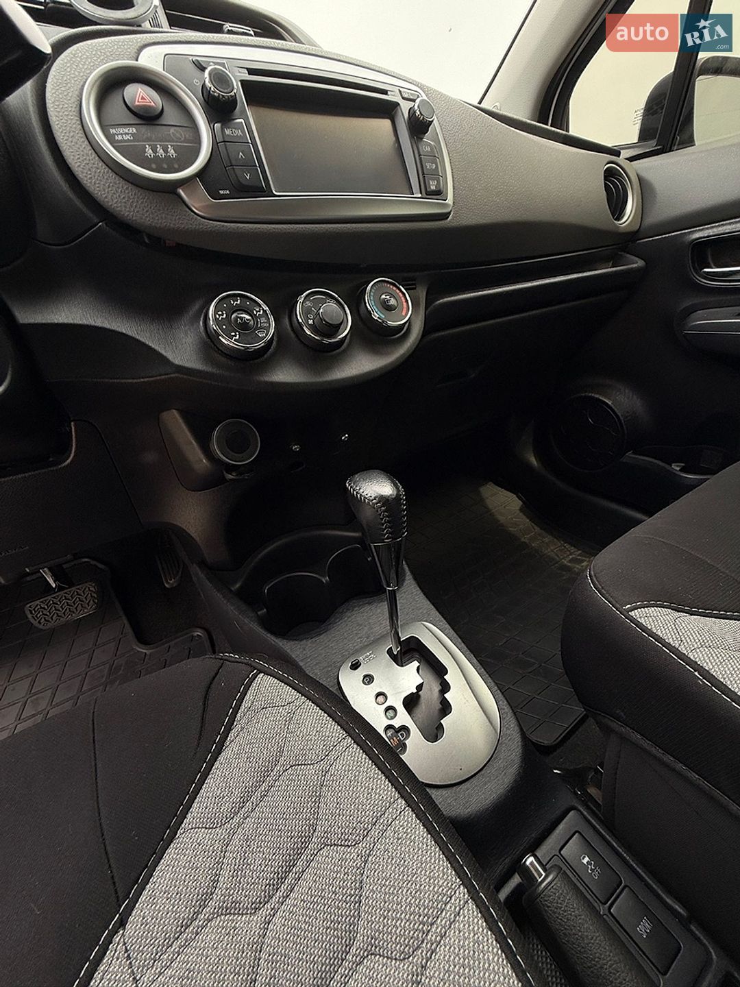 Toyota Yaris 2012 VIN VNKKJ3D390A104516 фото оголошення 6 з 35