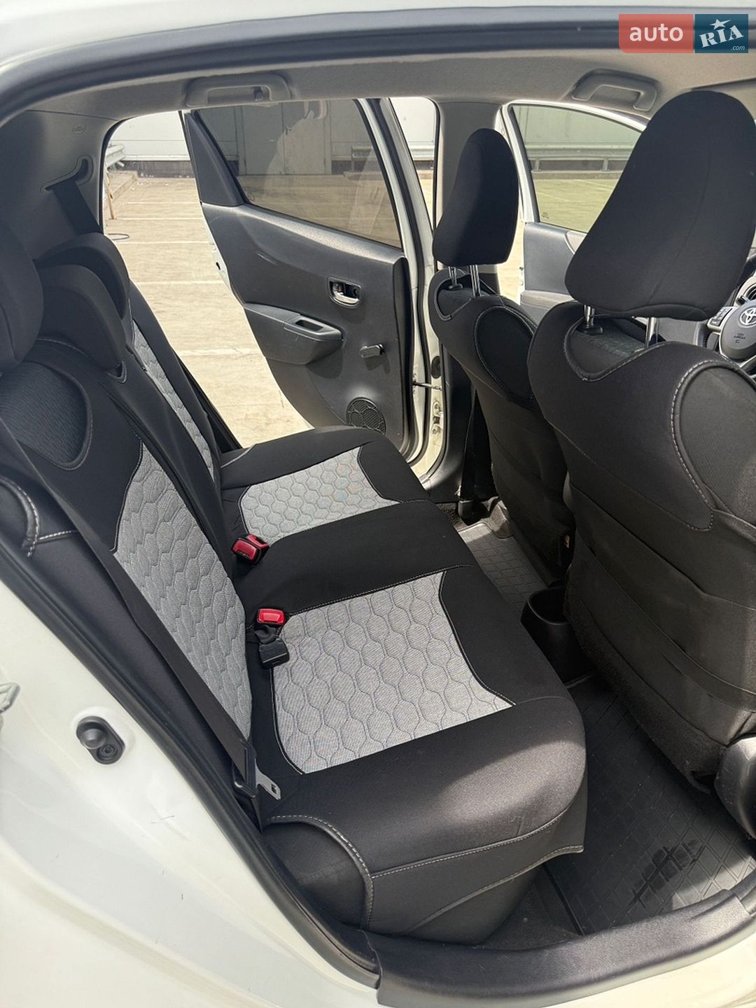 Toyota Yaris 2012 VIN VNKKJ3D390A104516 фото оголошення 28 з 35