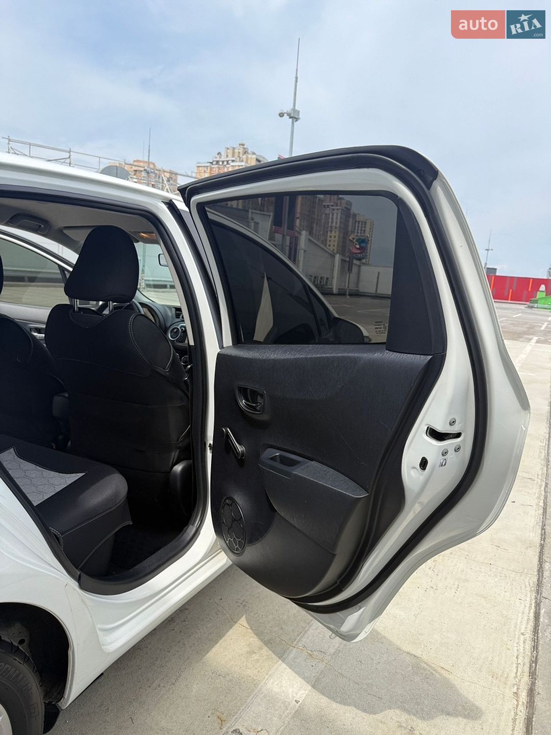 Toyota Yaris 2012 VIN VNKKJ3D390A104516 фото оголошення 29 з 35