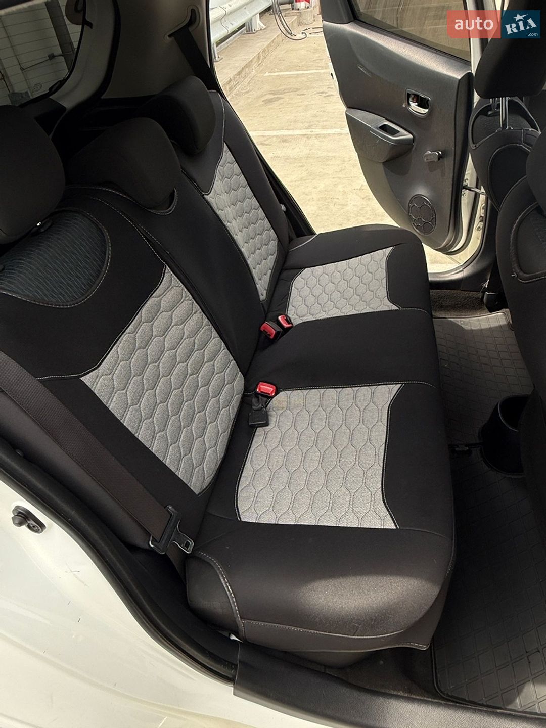 Toyota Yaris 2012 VIN VNKKJ3D390A104516 фото оголошення 17 з 35