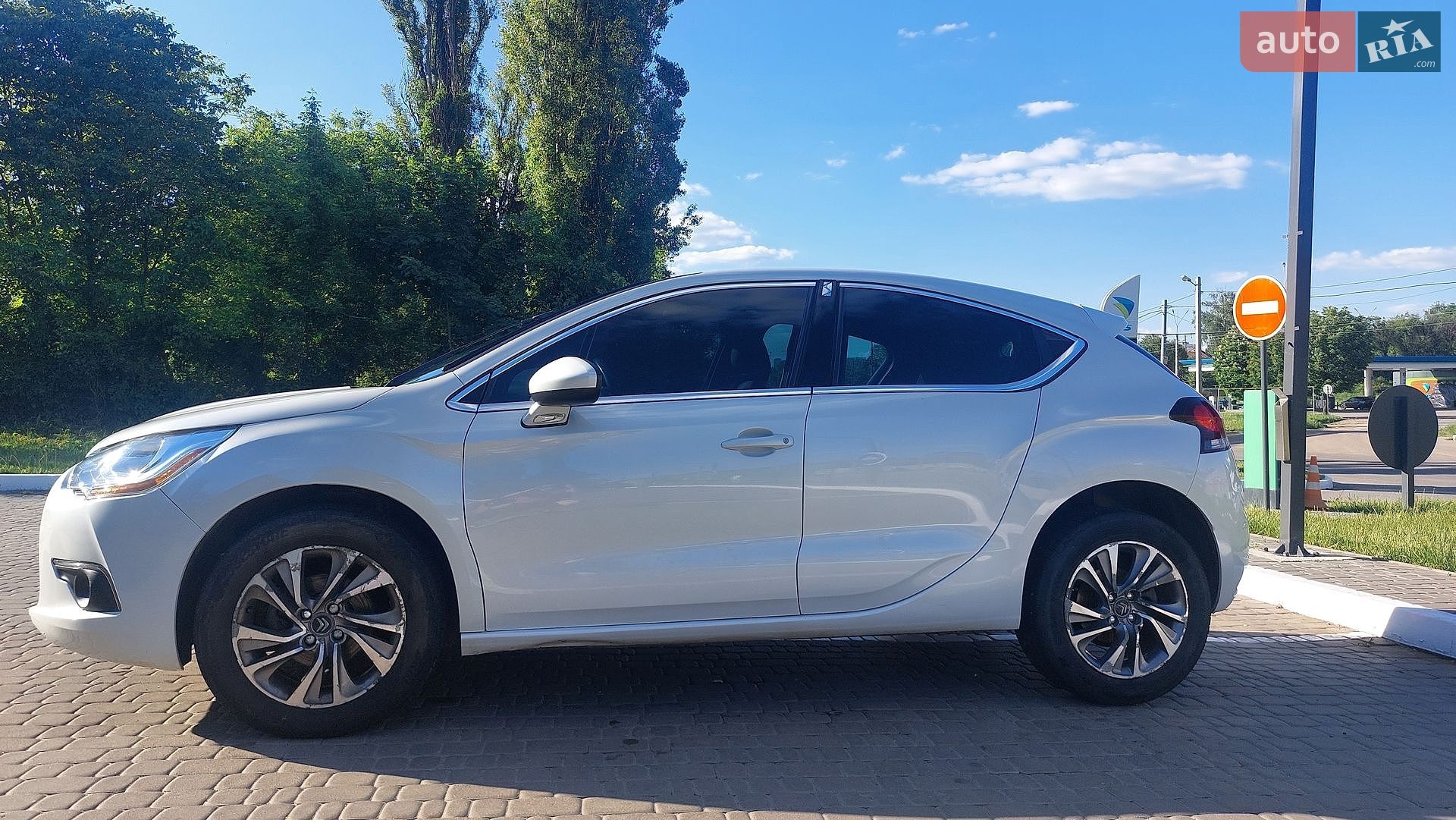 Citroen DS4 2011 VIN VF7NX9HR8BY581001 фото оголошення 3 з 29